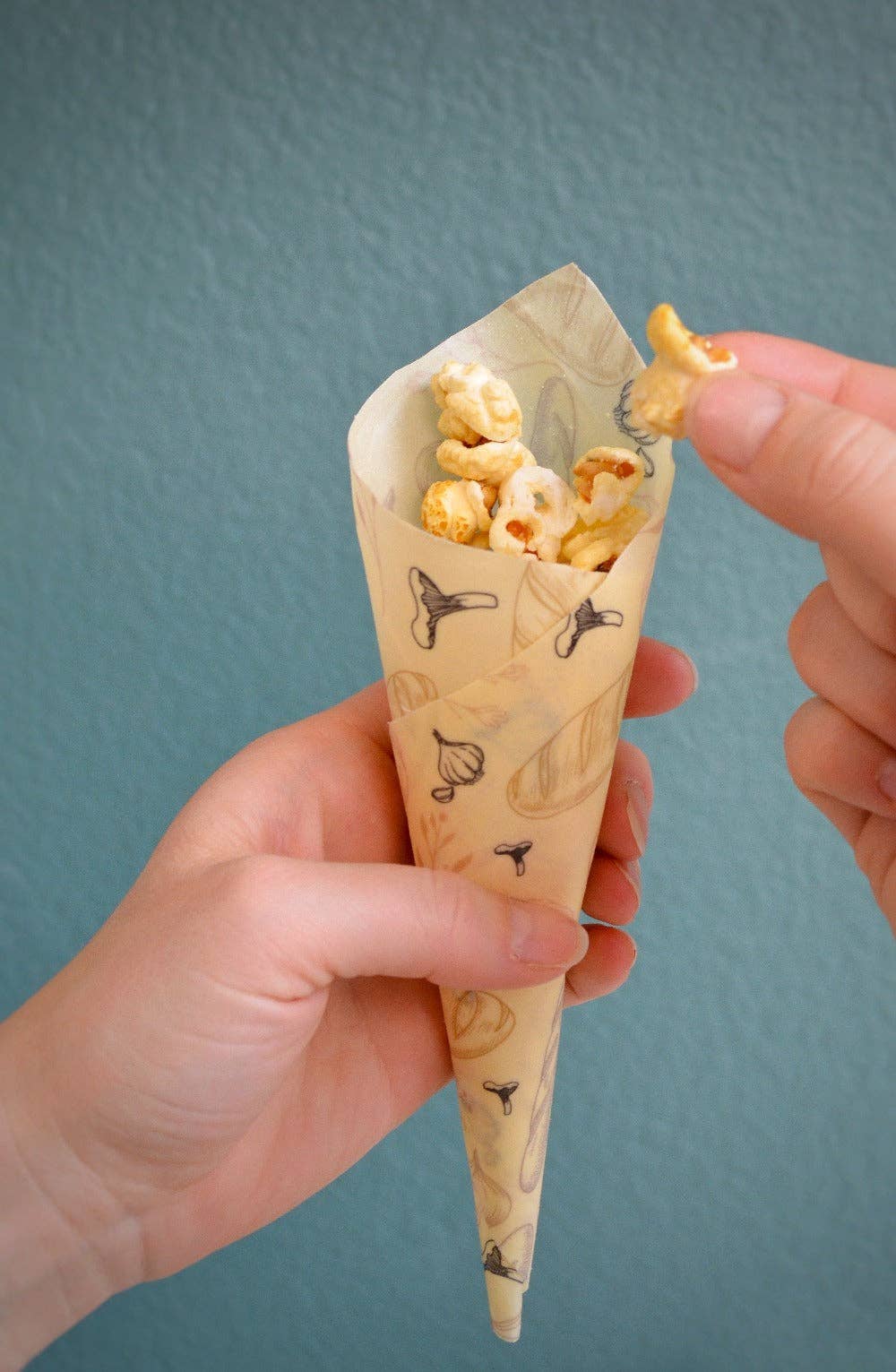 5ft Plant-Based Wax Food Wrap Roll - Image 5