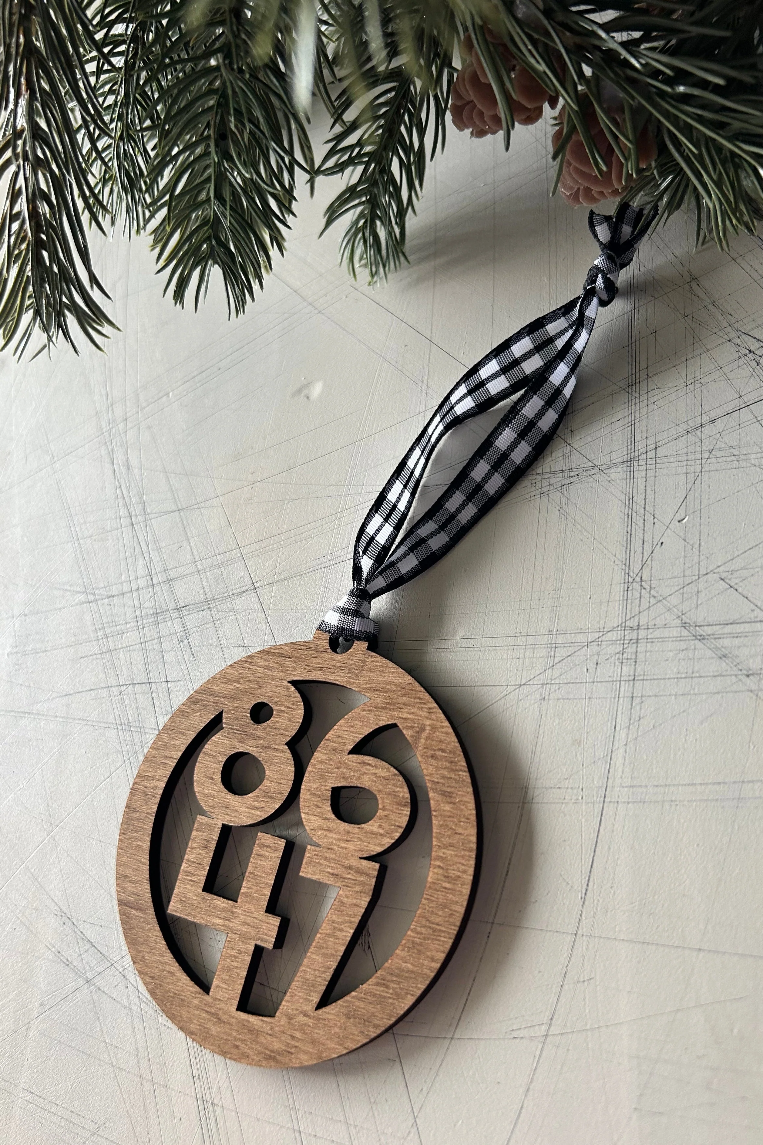 8647 Wood Ornament - Image 2