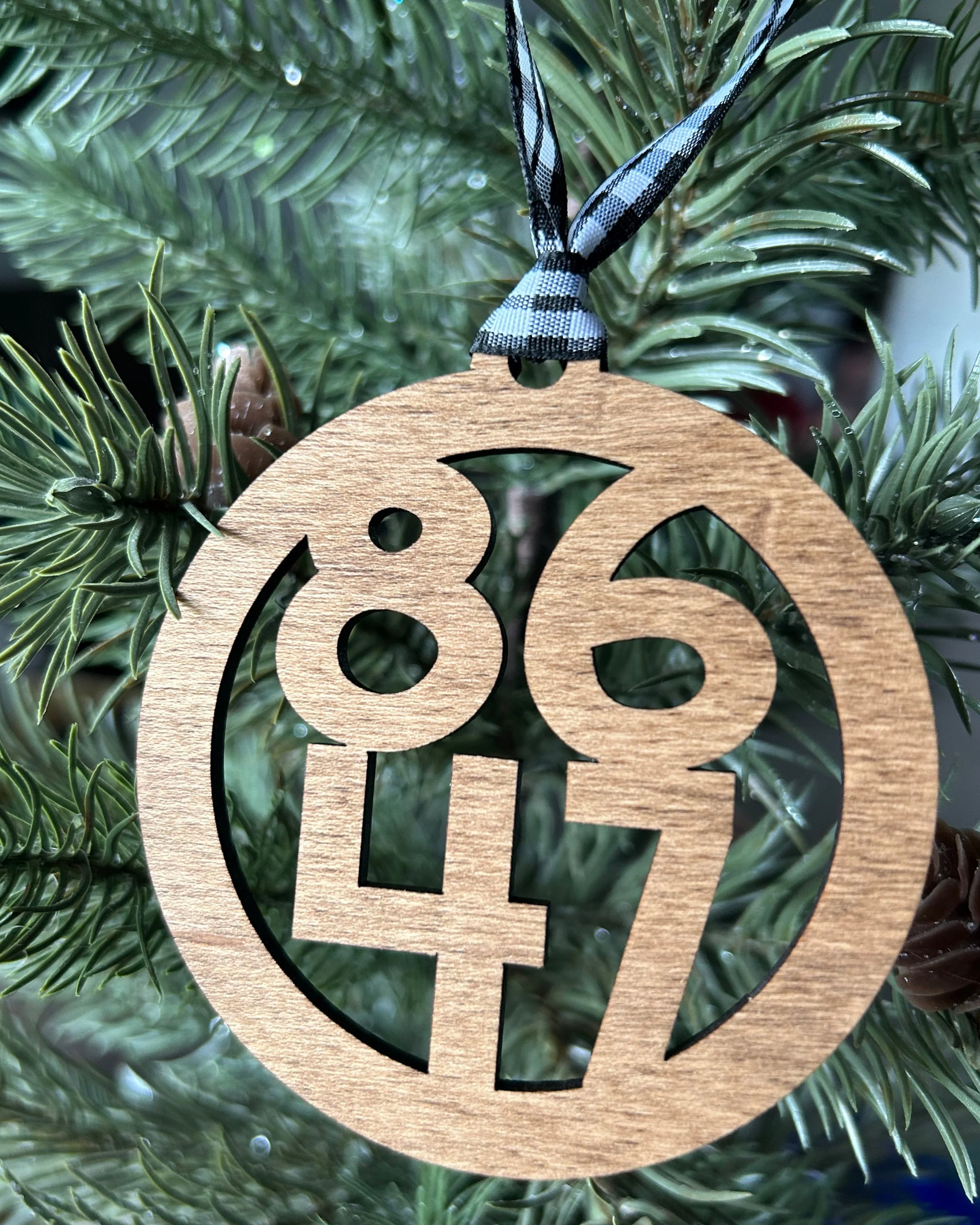 8647 Wood Ornament - Image 4