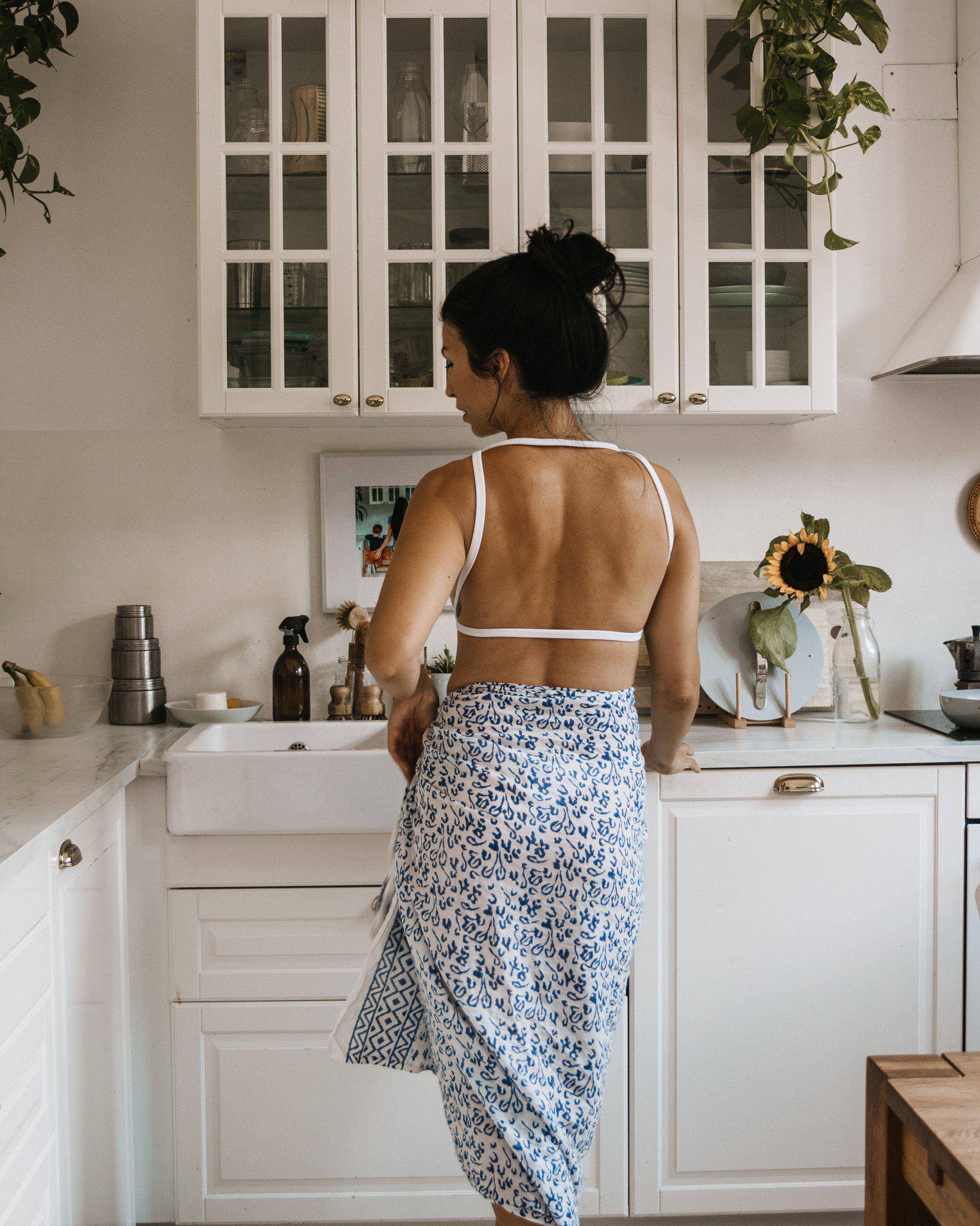 Abstract Blue Sarong - Image 5