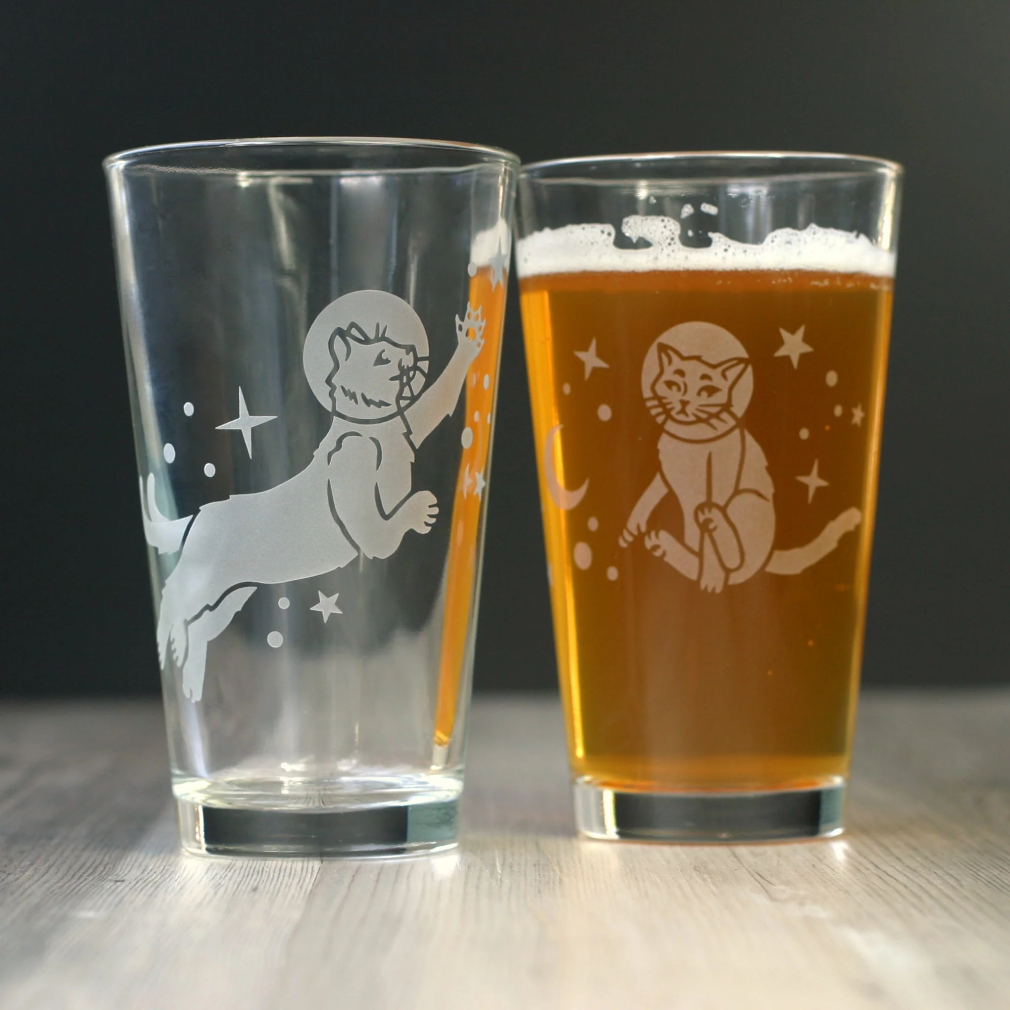 Astronaut Cat Beer Pint Glass - etched glassware - Image 2
