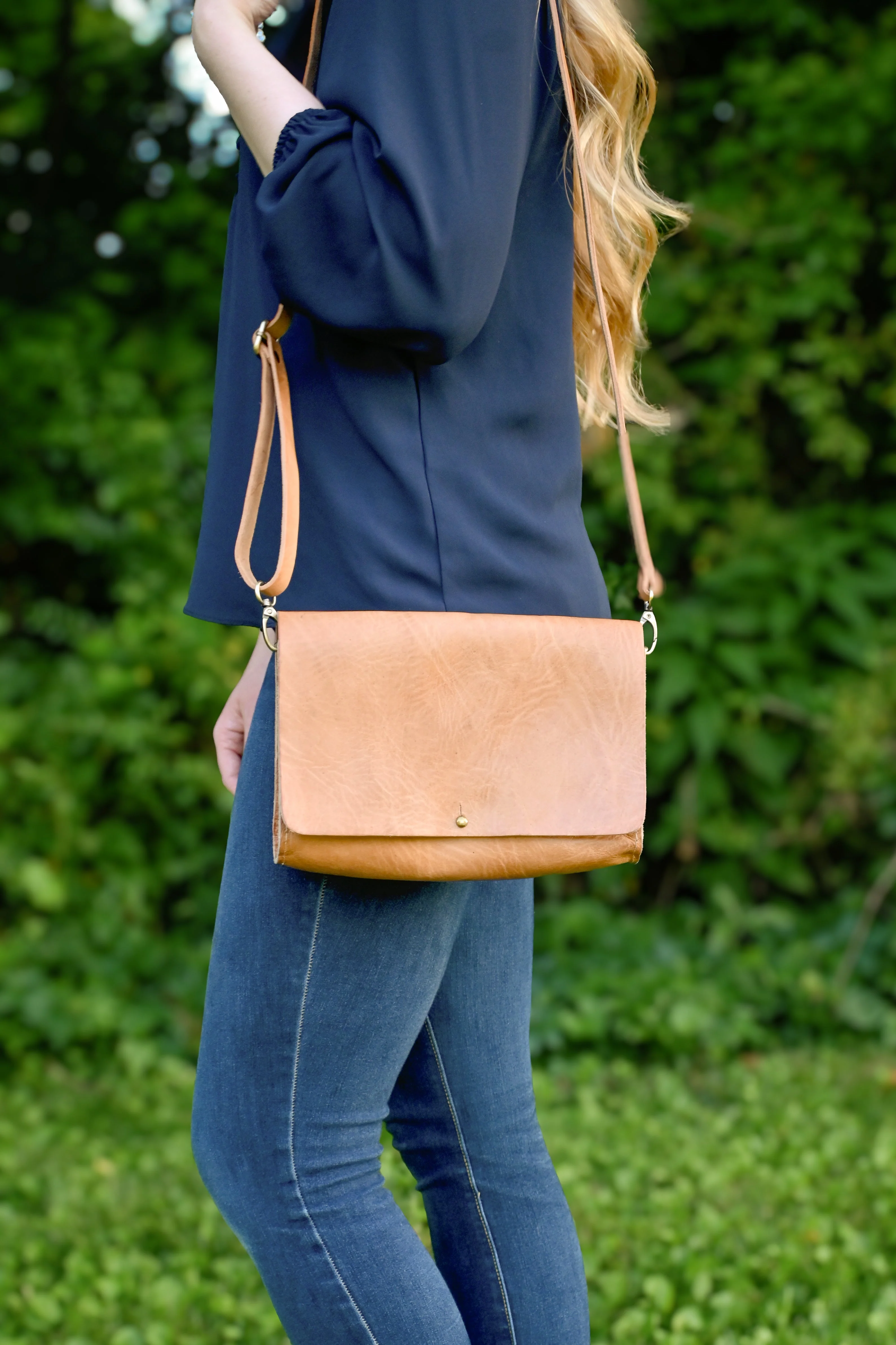 Atlas Crossbody - Image 2