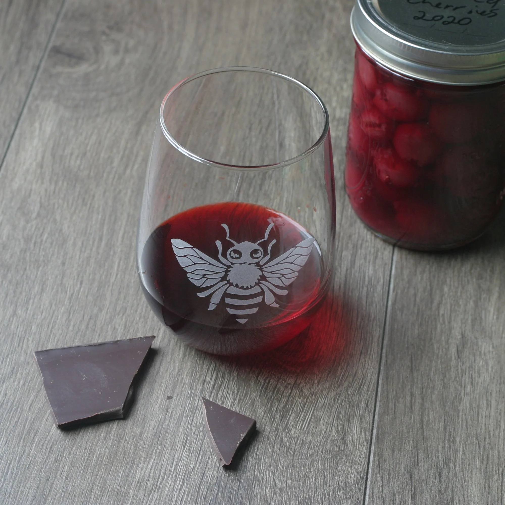 Bee Wine Glass - etched glassware - Image 3