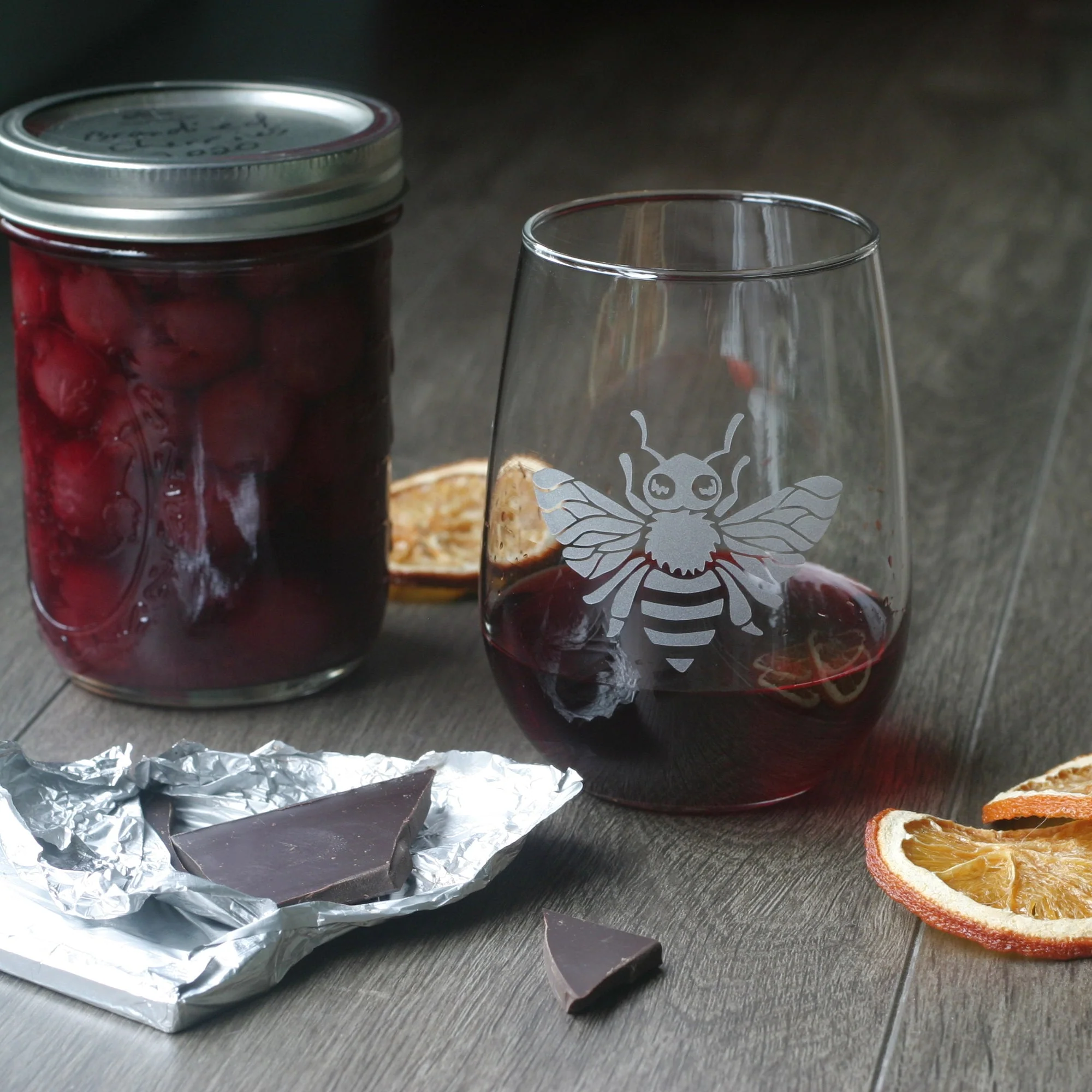 Bee Wine Glass - etched glassware - Image 4