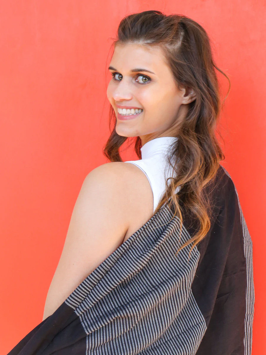 Black Patterned Block Scarf - Image 2