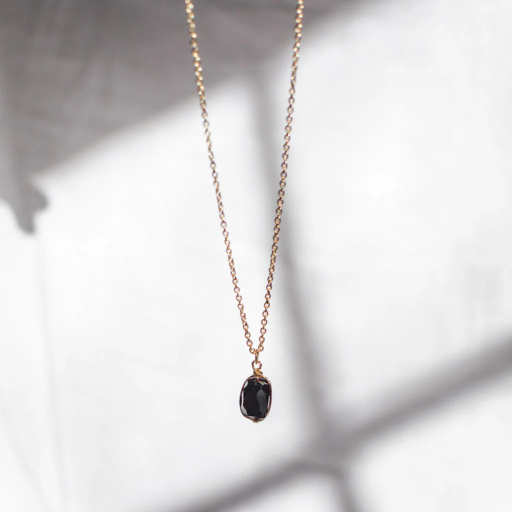 Black Quartz Pendant Necklace - Image 3