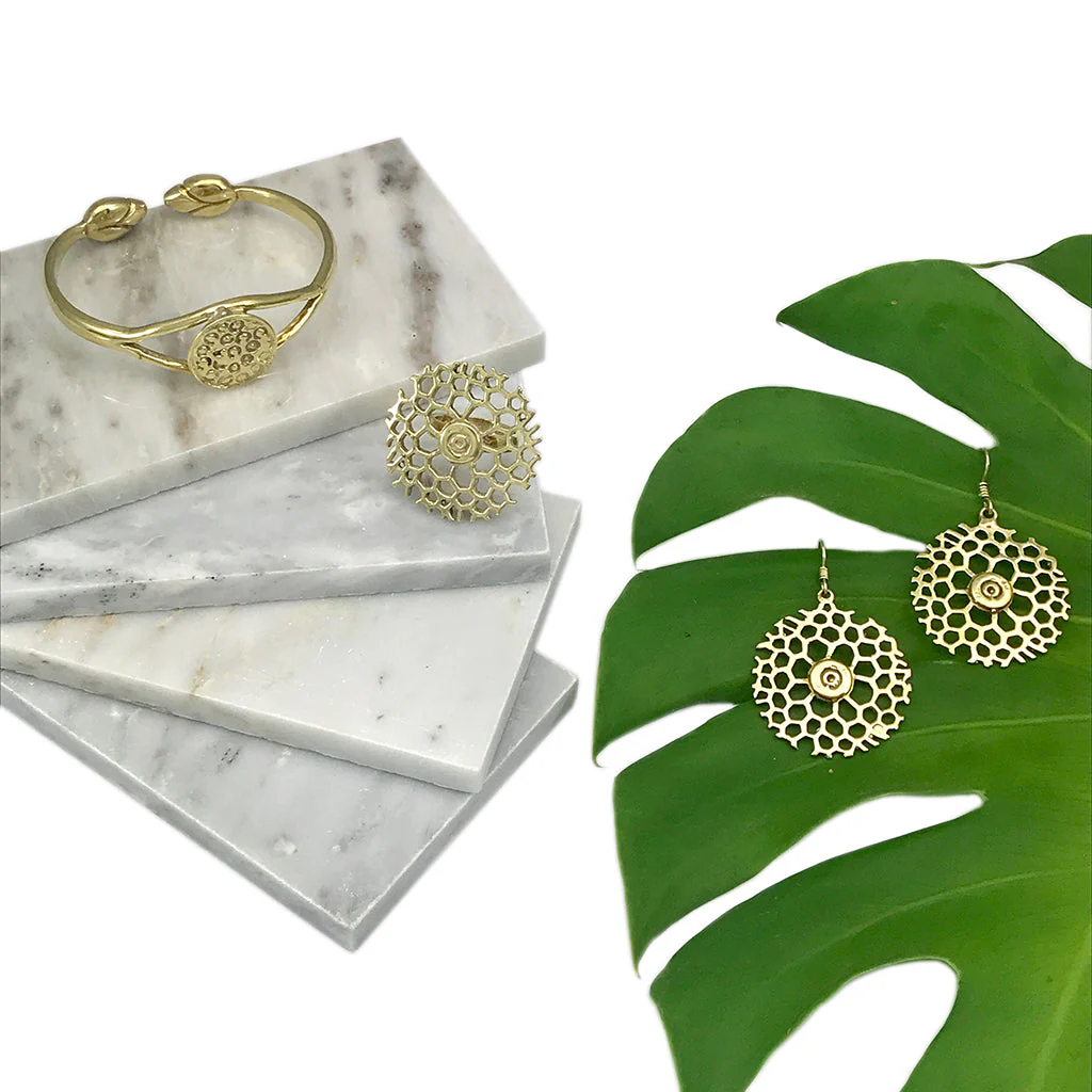 Bombshell Honeycomb Ring - Image 4