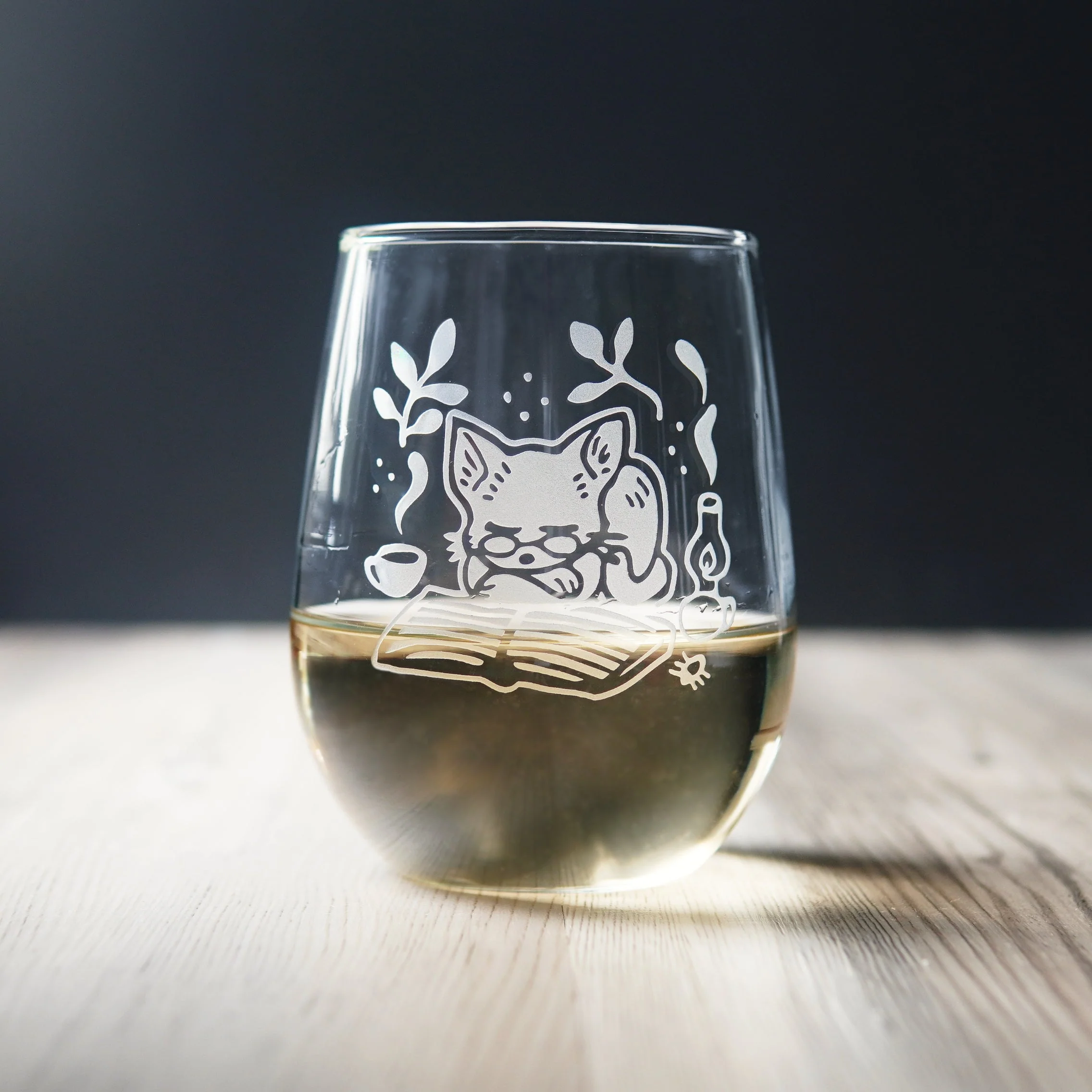 Book Cat Stemless Wine Glass - cozy etched glassware - Image 3