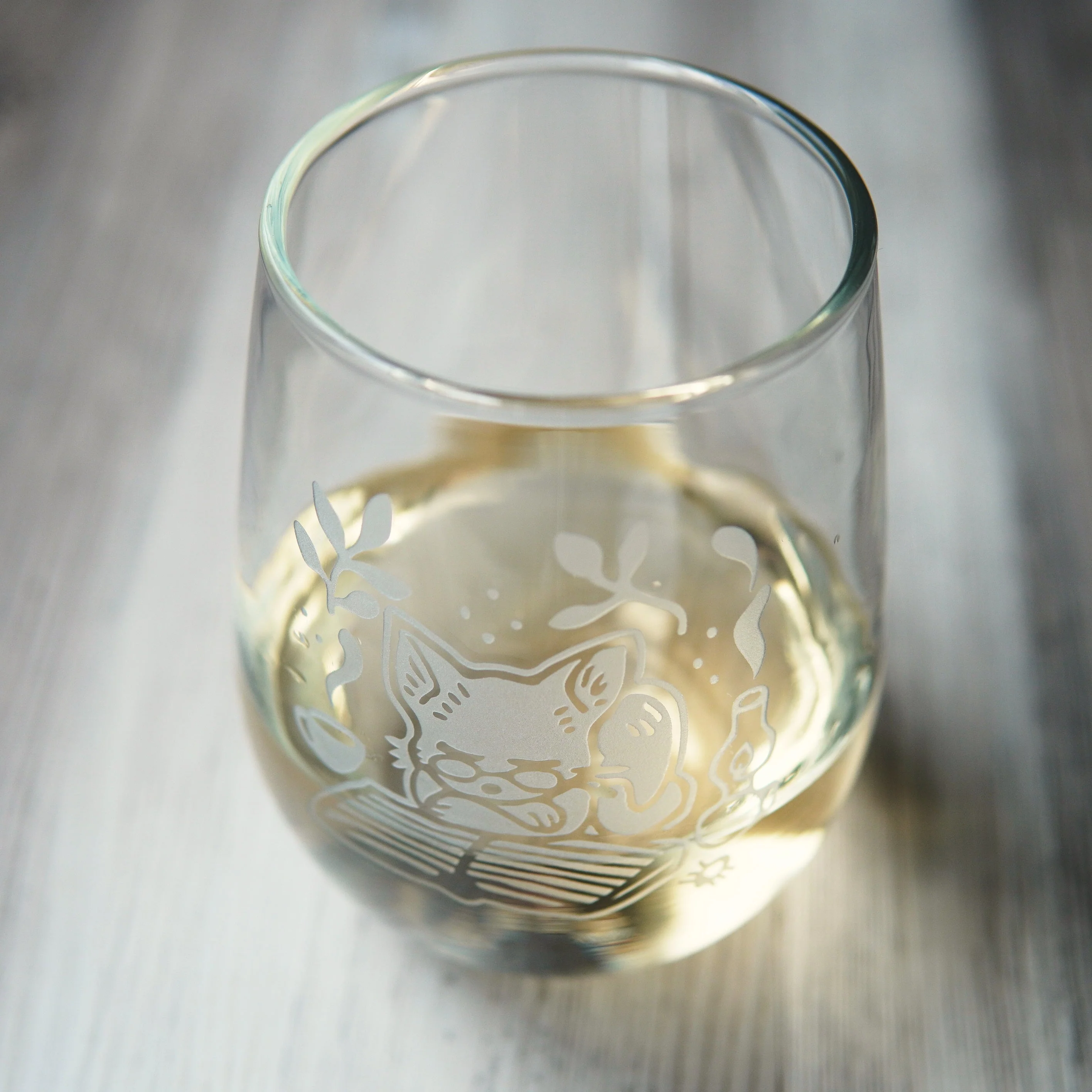 Book Cat Stemless Wine Glass - cozy etched glassware - Image 6