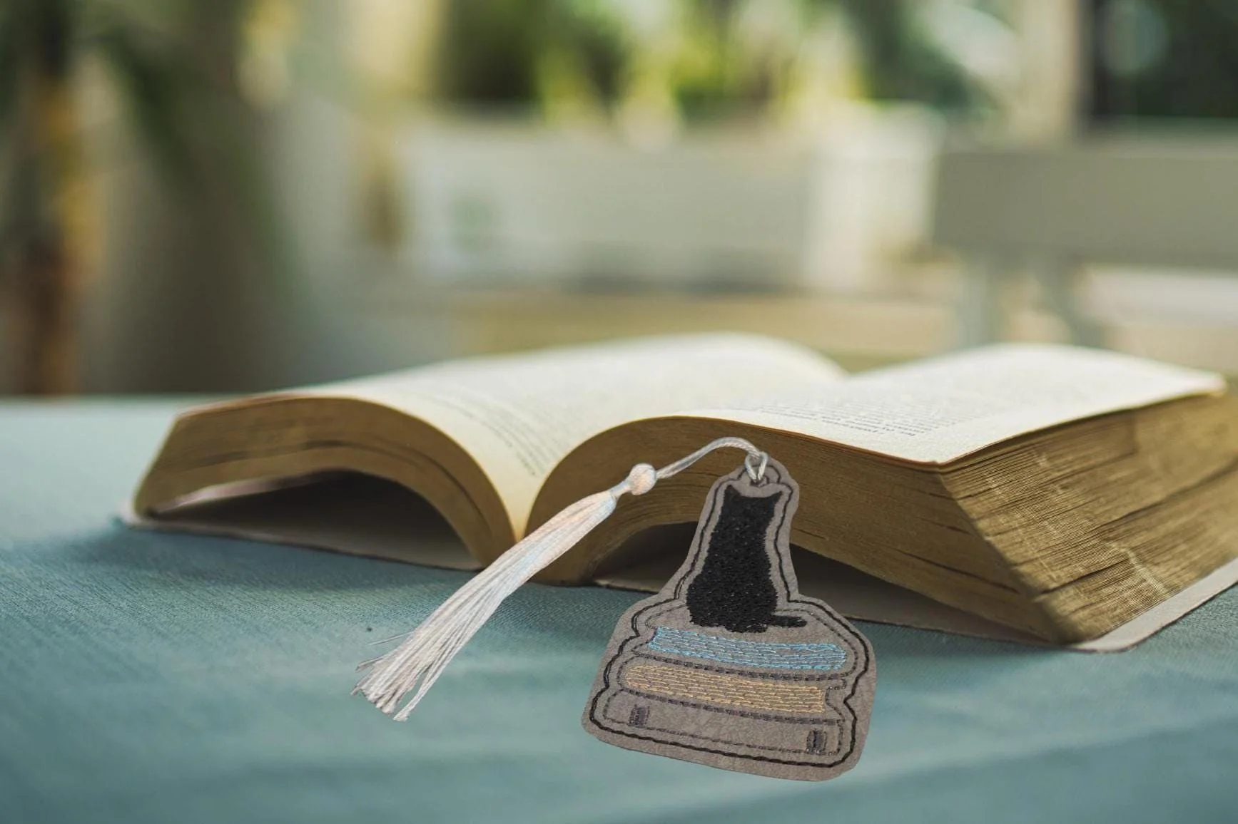 Bookmark: embroidered gift book lover books - Image 2
