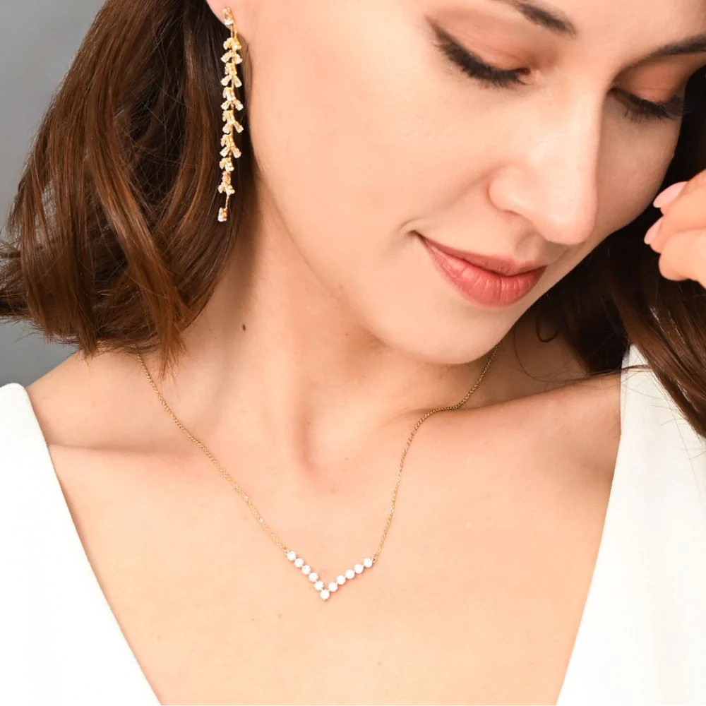 Brilliance V-Bar Chevron Zircon and Gold Necklace - Image 5