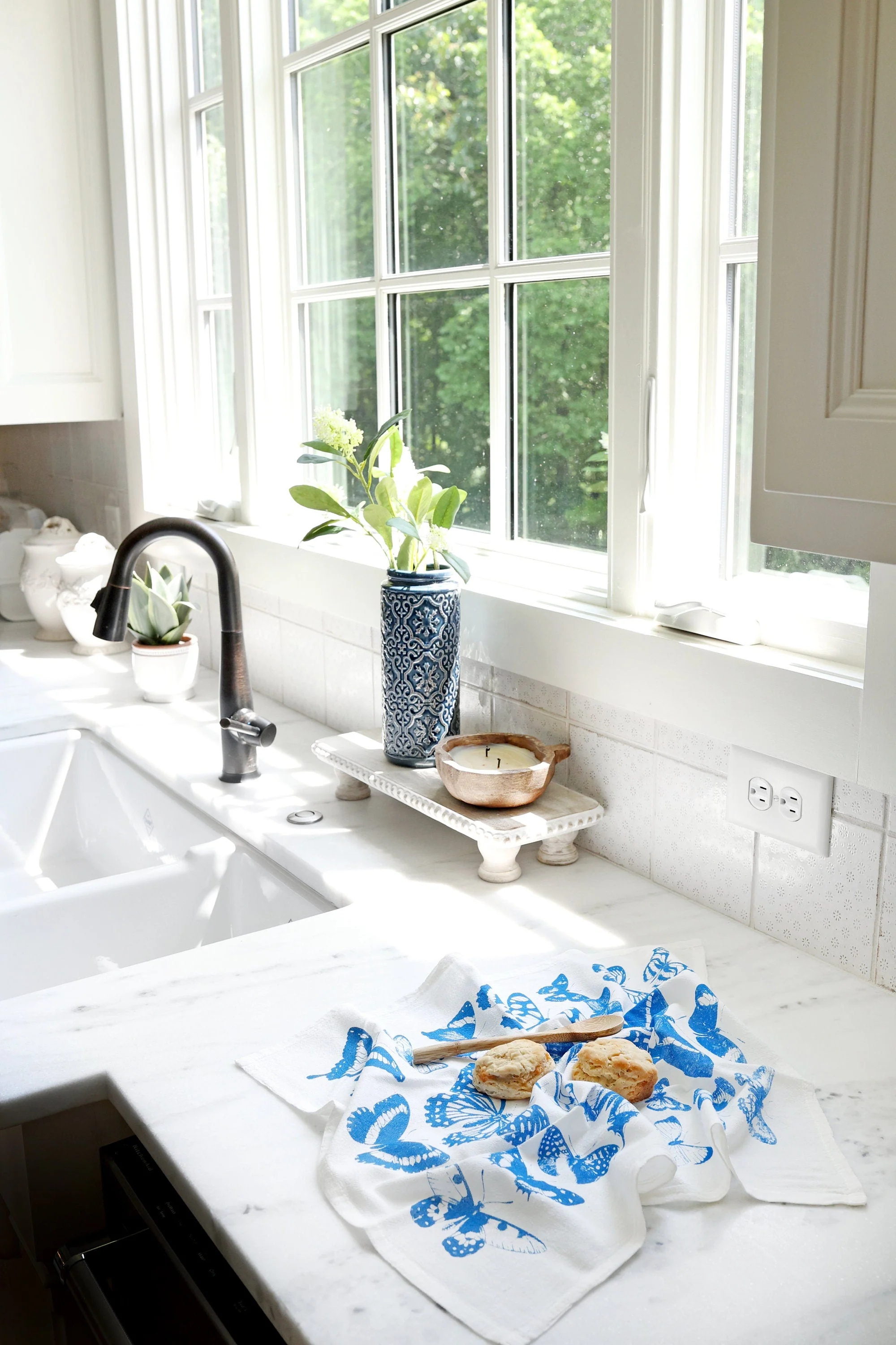 Butterfly Tea Towel Terra-cotta - Image 5