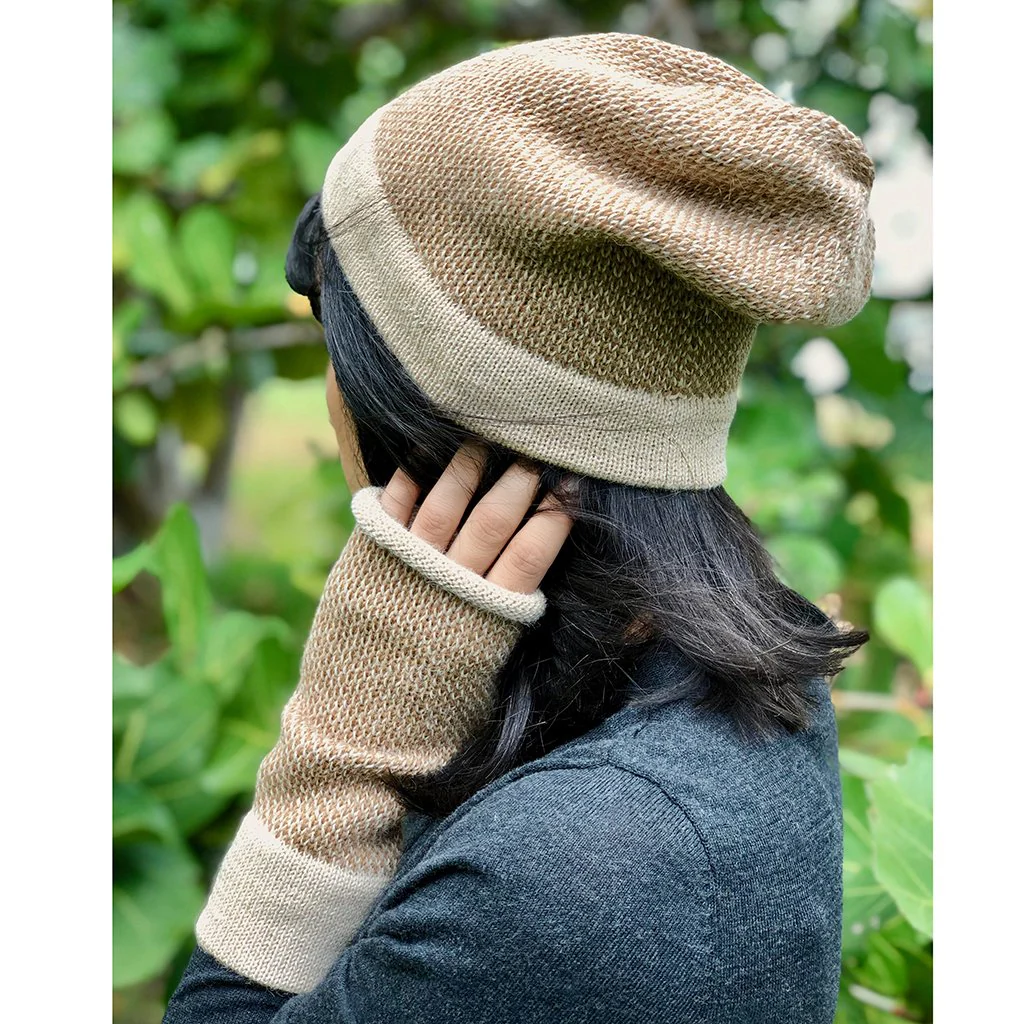 Camel Interwoven Alpaca Gloves - Image 2