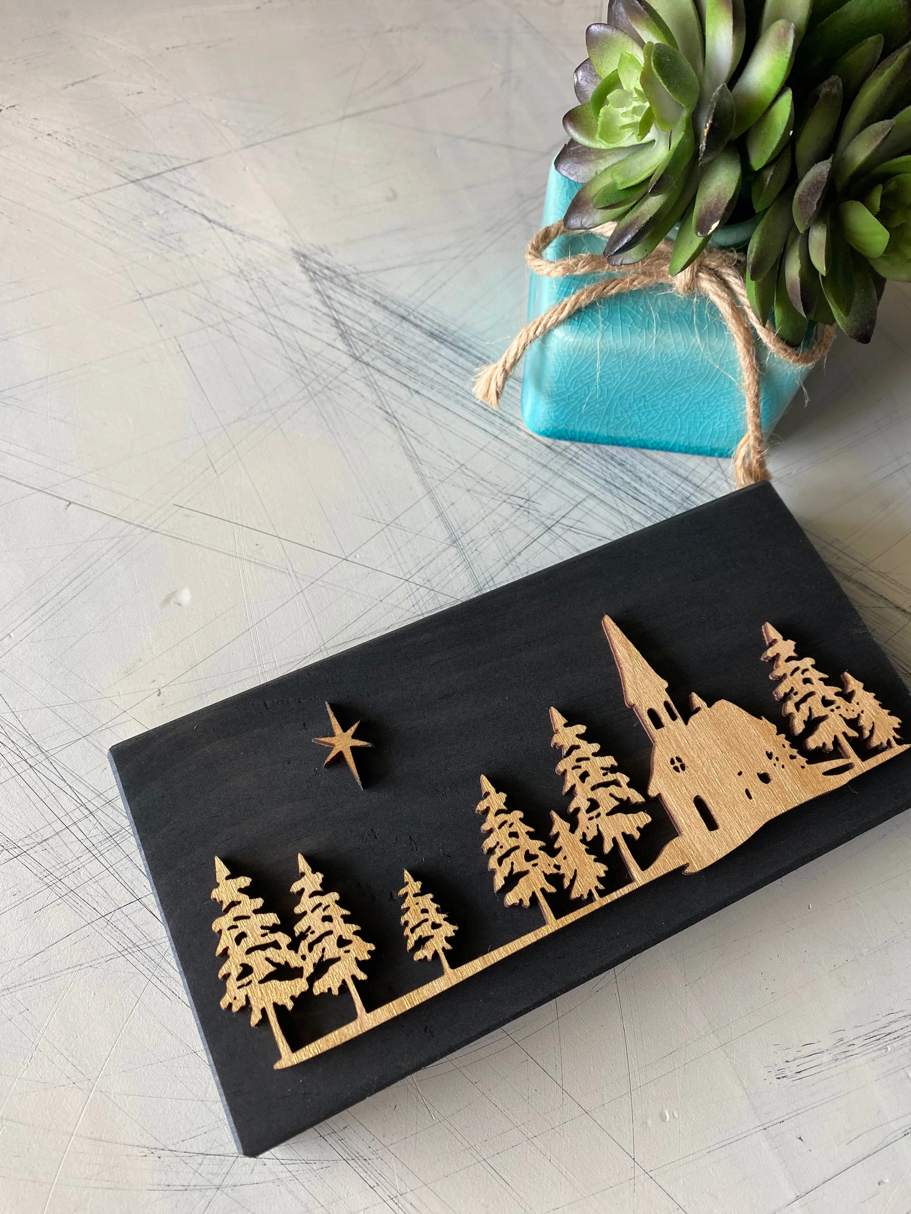 Christmas church scene - Image 2