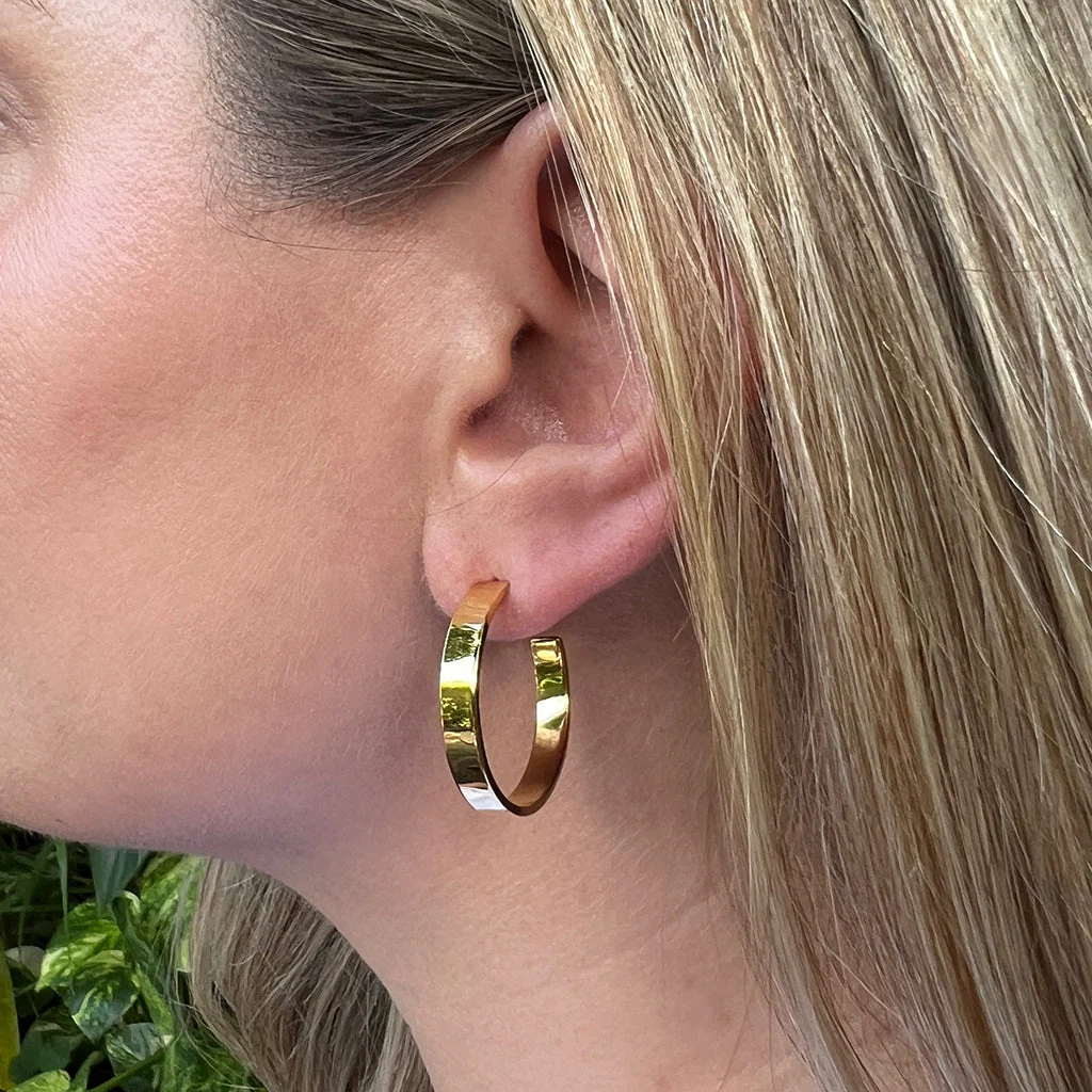 Chunky Bombshell Hoop Earrings - Image 2