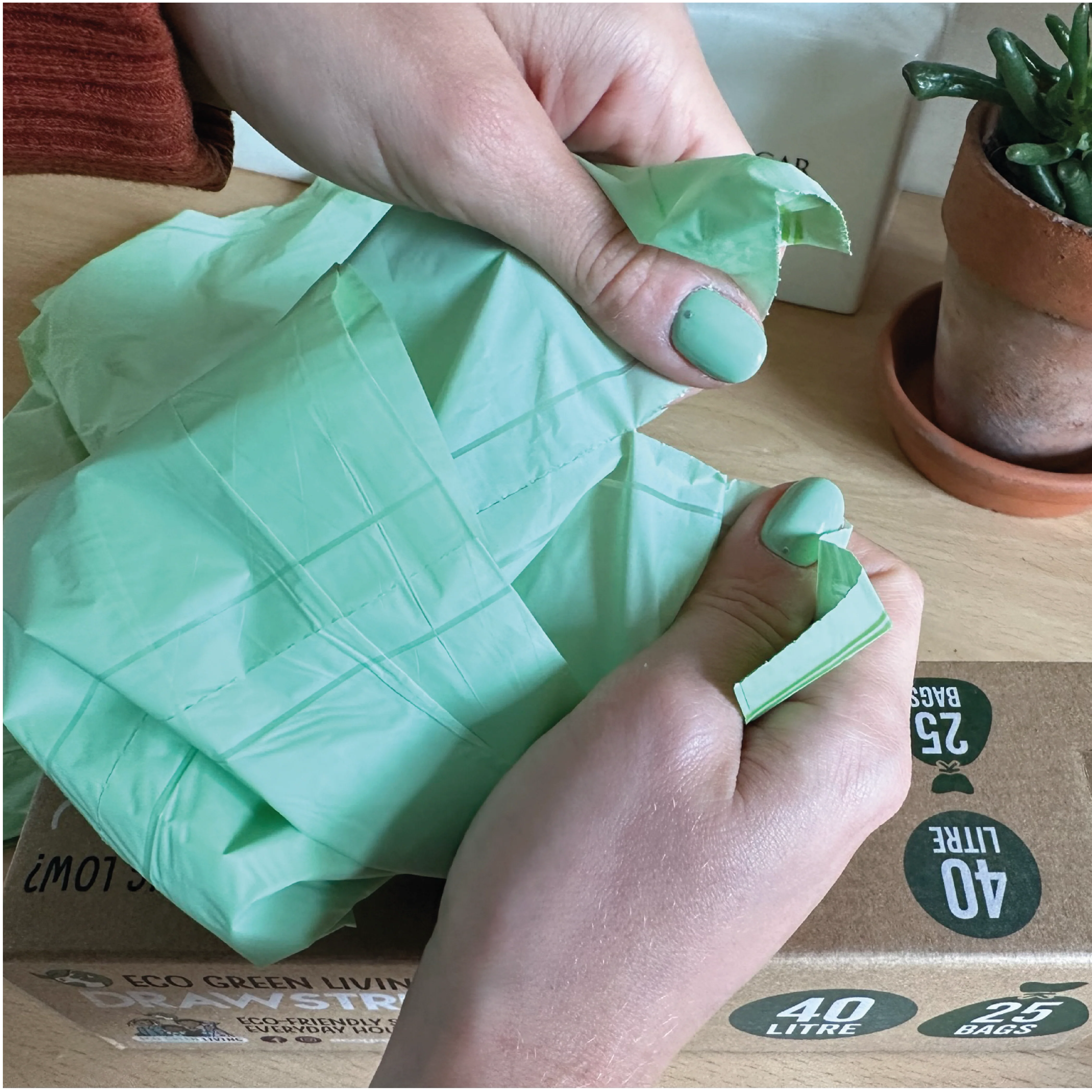 Compostable Drawstring Bin Bags | 10.5 Gallons (25 bags) - Image 3