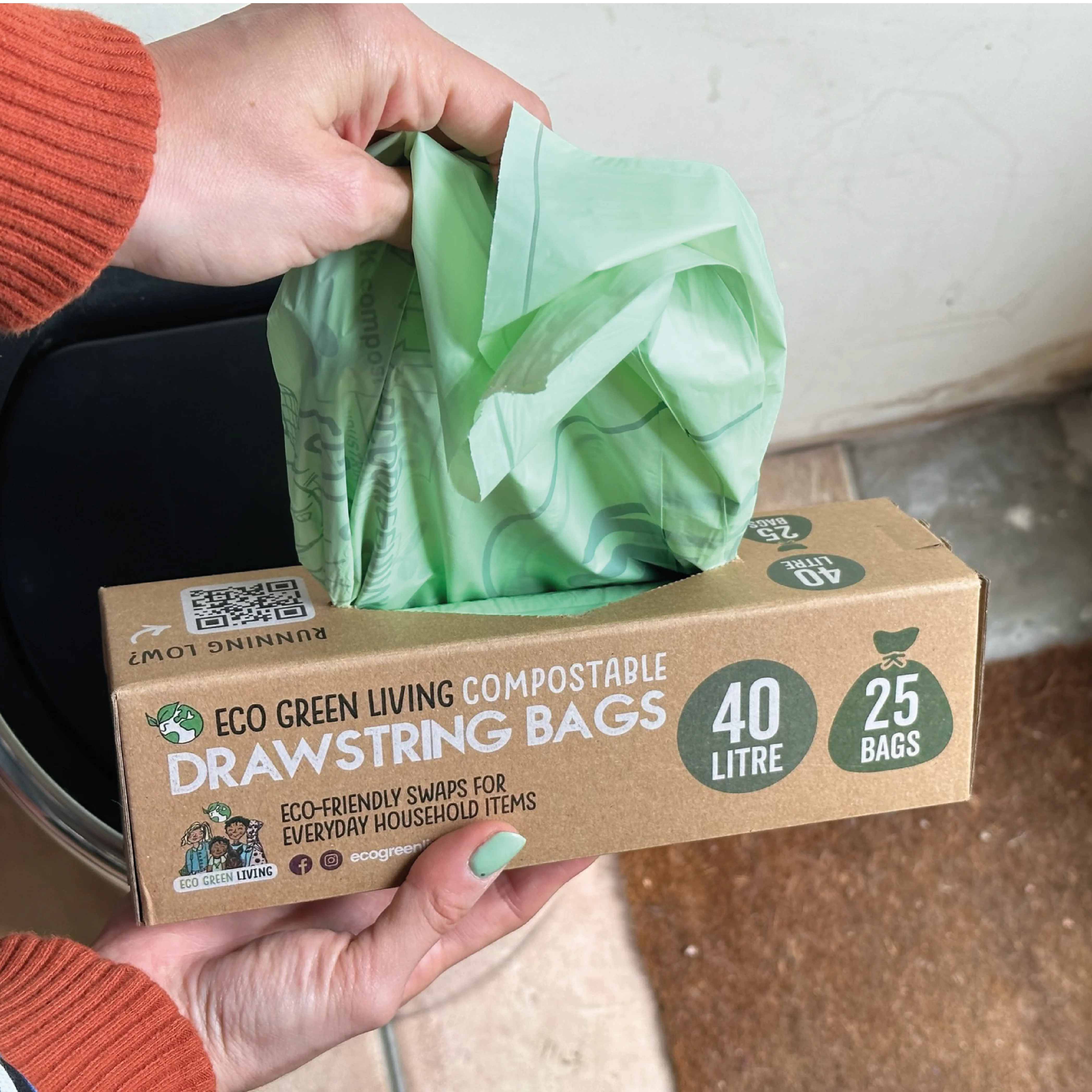 Compostable Drawstring Bin Bags | 10.5 Gallons (25 bags) - Image 4