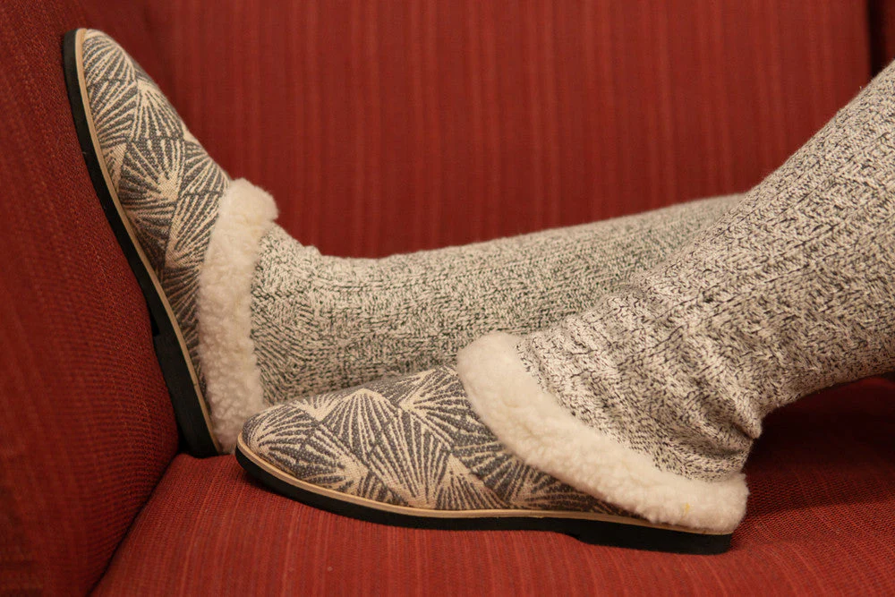 Cozy Clog Slippers - Image 3