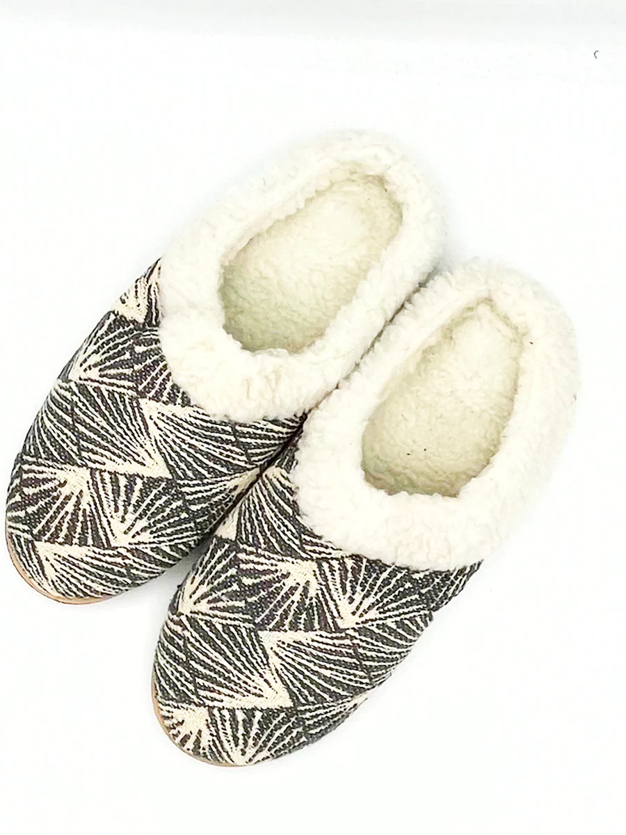 Cozy Clog Slippers - Image 5