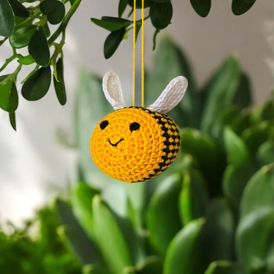 Crochet Bee Ornament - Image 3