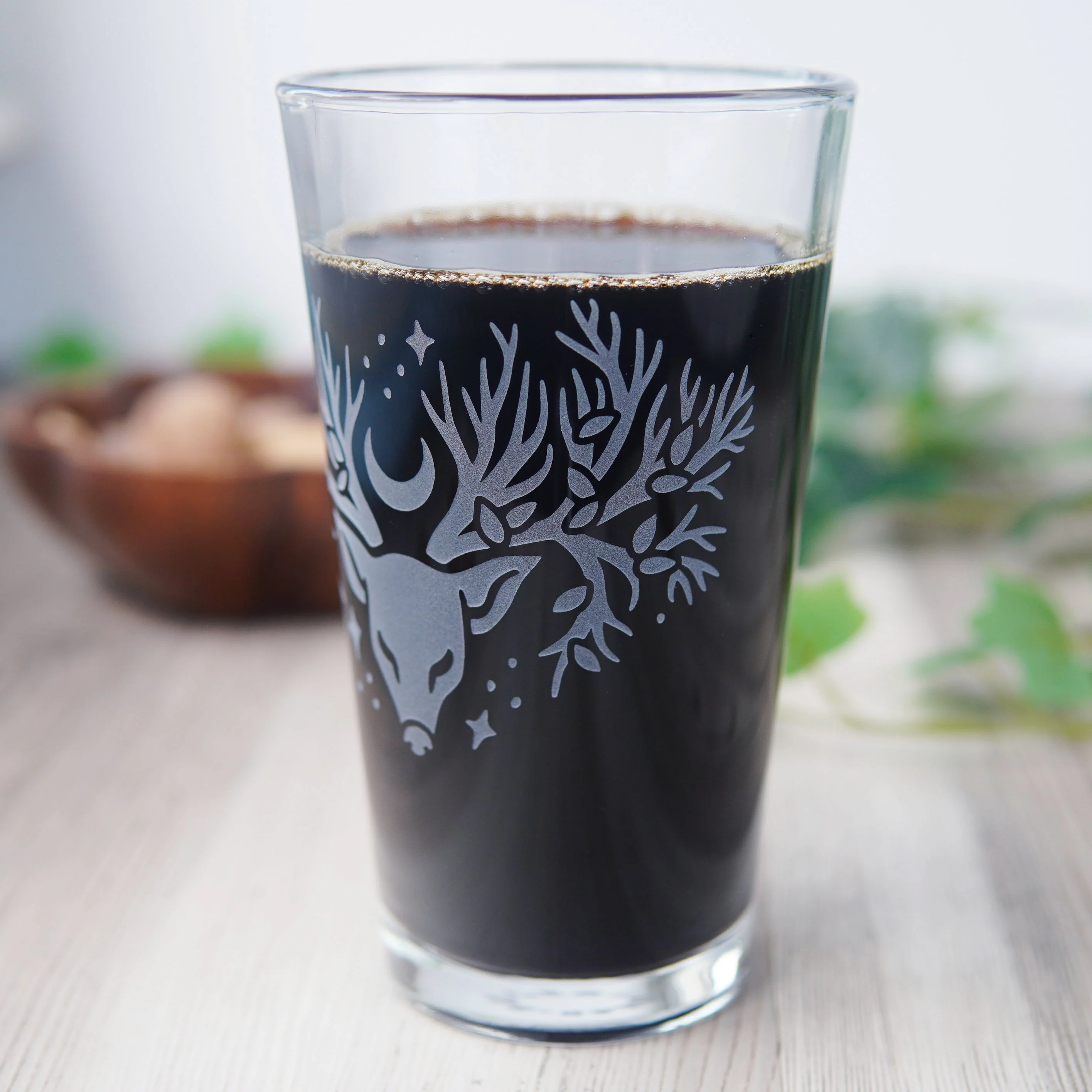 Deer Tree Pint Glass - etched glassware - Image 4
