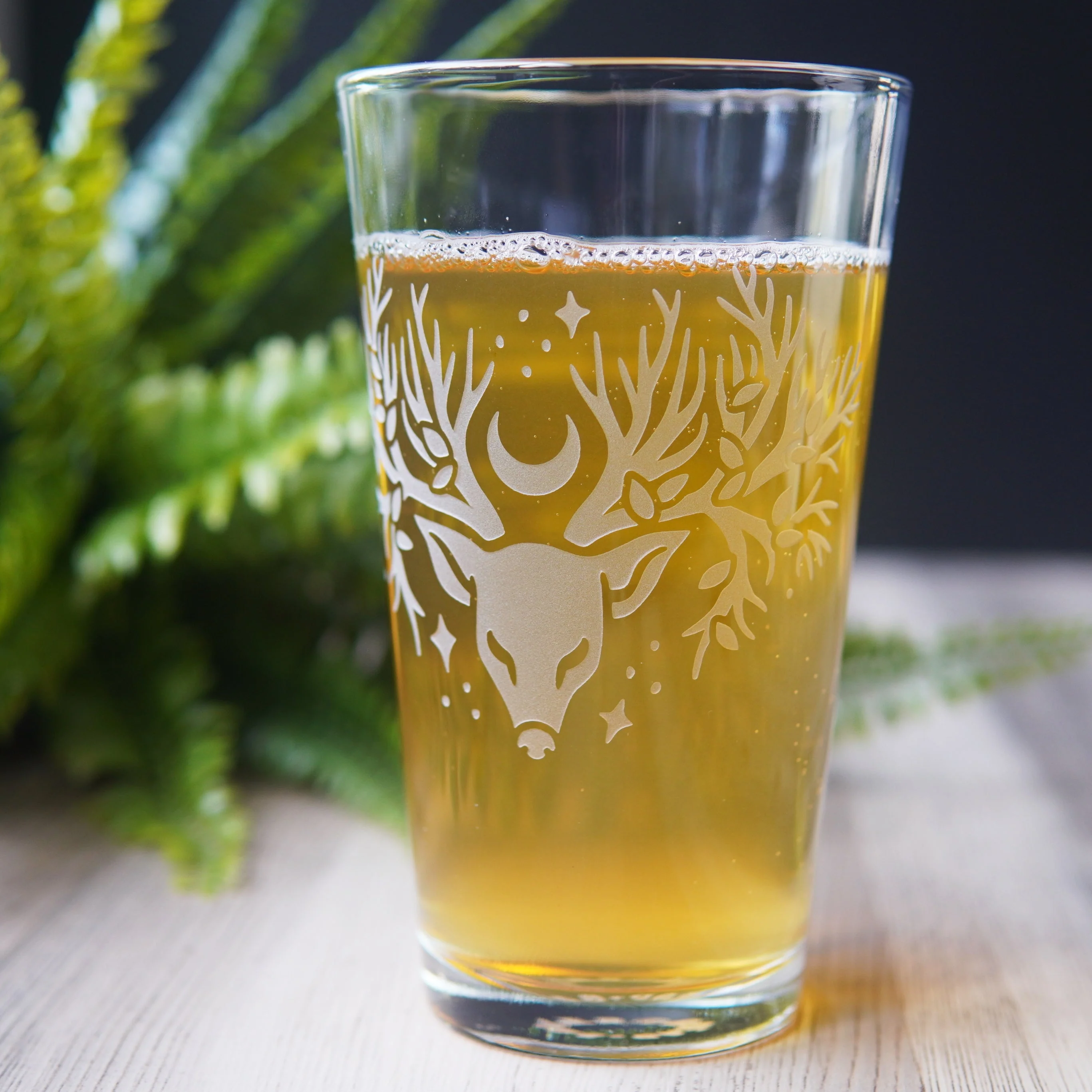 Deer Tree Pint Glass - etched glassware - Image 5