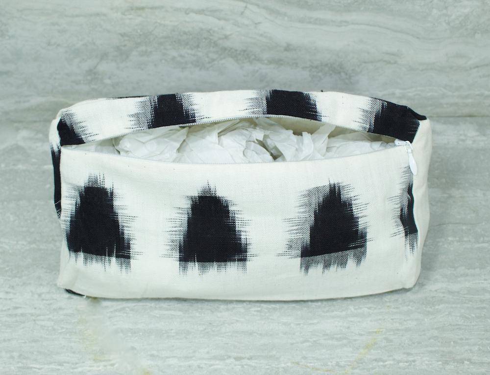 Dylan Carry All Toiletry Bag - Image 6