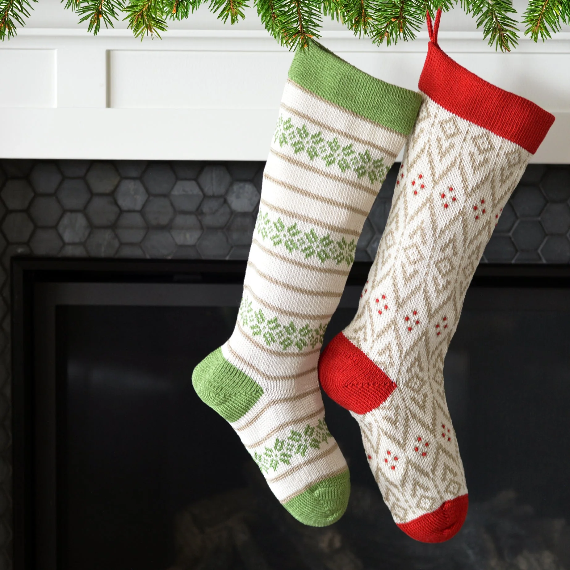 Ecru Patterned Stocking with Green - Image 2
