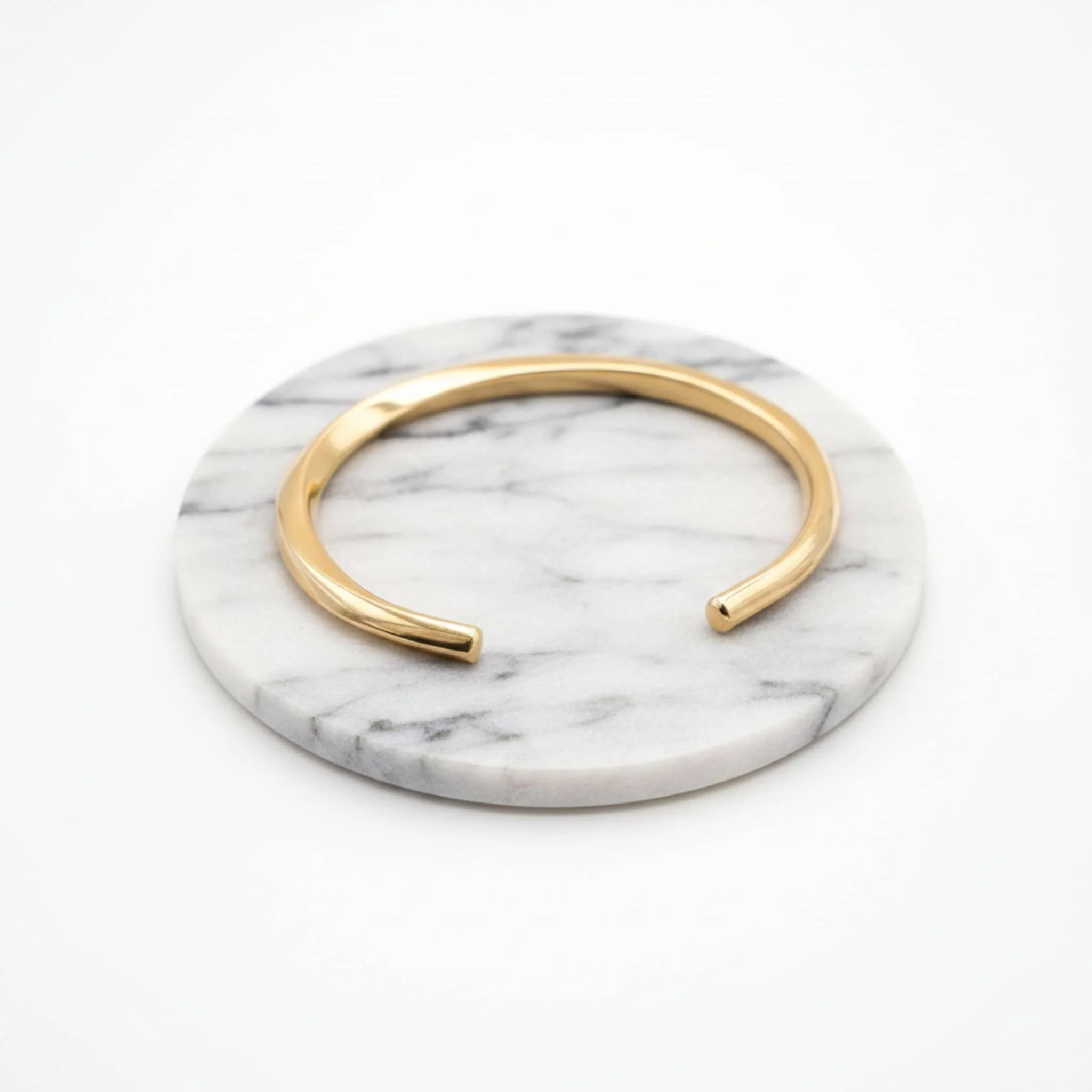 Elegant Twisted Brass Cuff Bracelet | Pili - Image 4