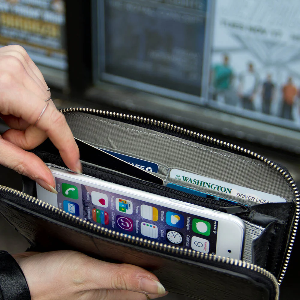 Fauntleroy Clutch - Image 2
