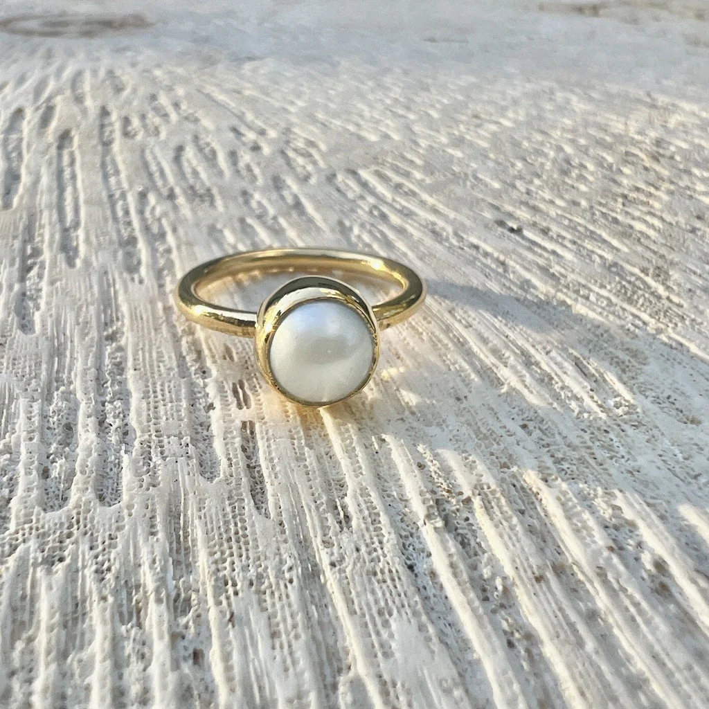 Freahwater Pearl Bombshell Ring - Image 2
