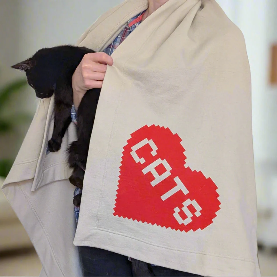 Geeky Cat Lover 8-Bit Gamer Heart Throw Blanket - Image 4