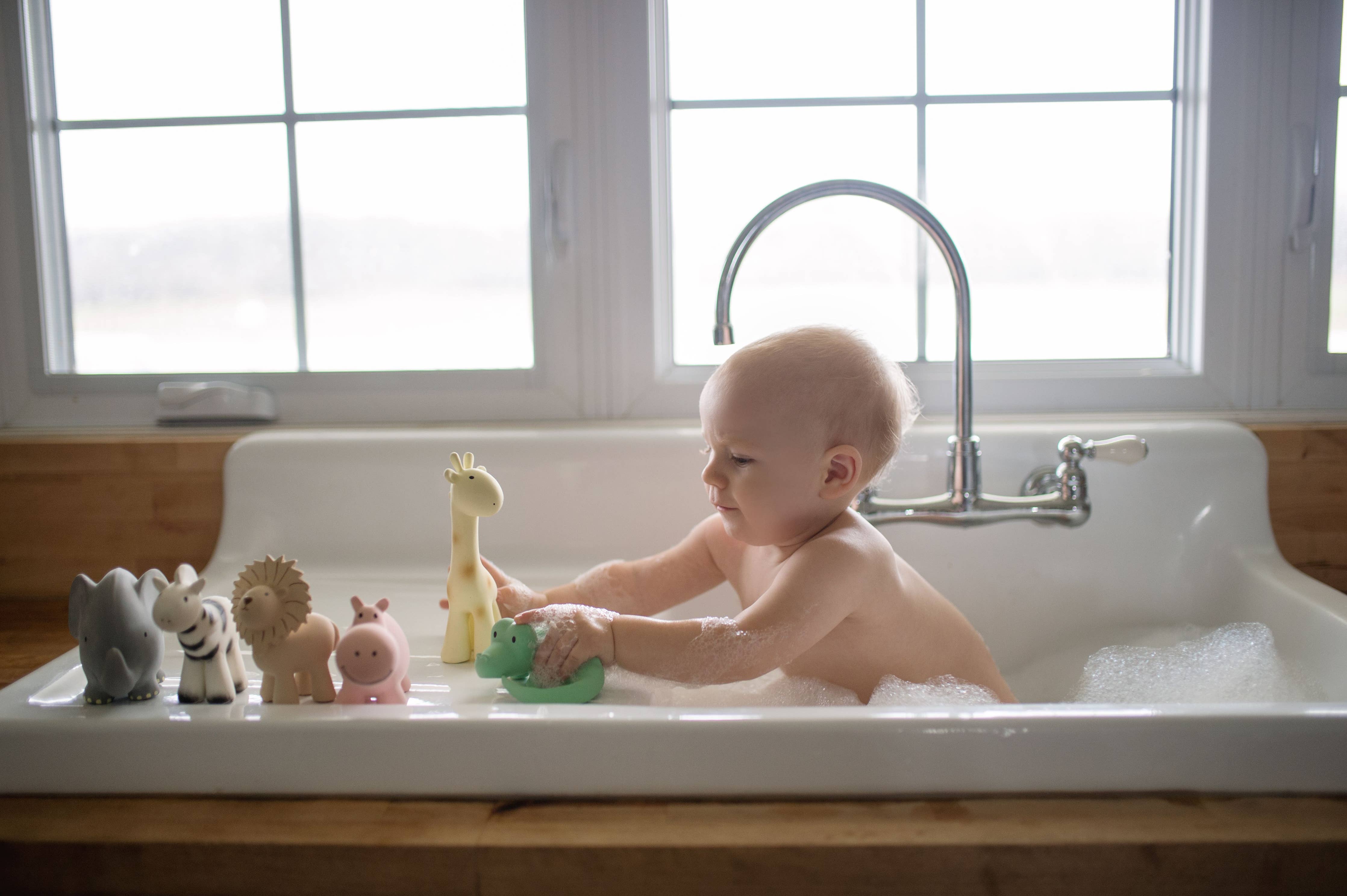 Giraffe Natural Organic Rubber Teether, Rattle & Bath Toy - Image 6