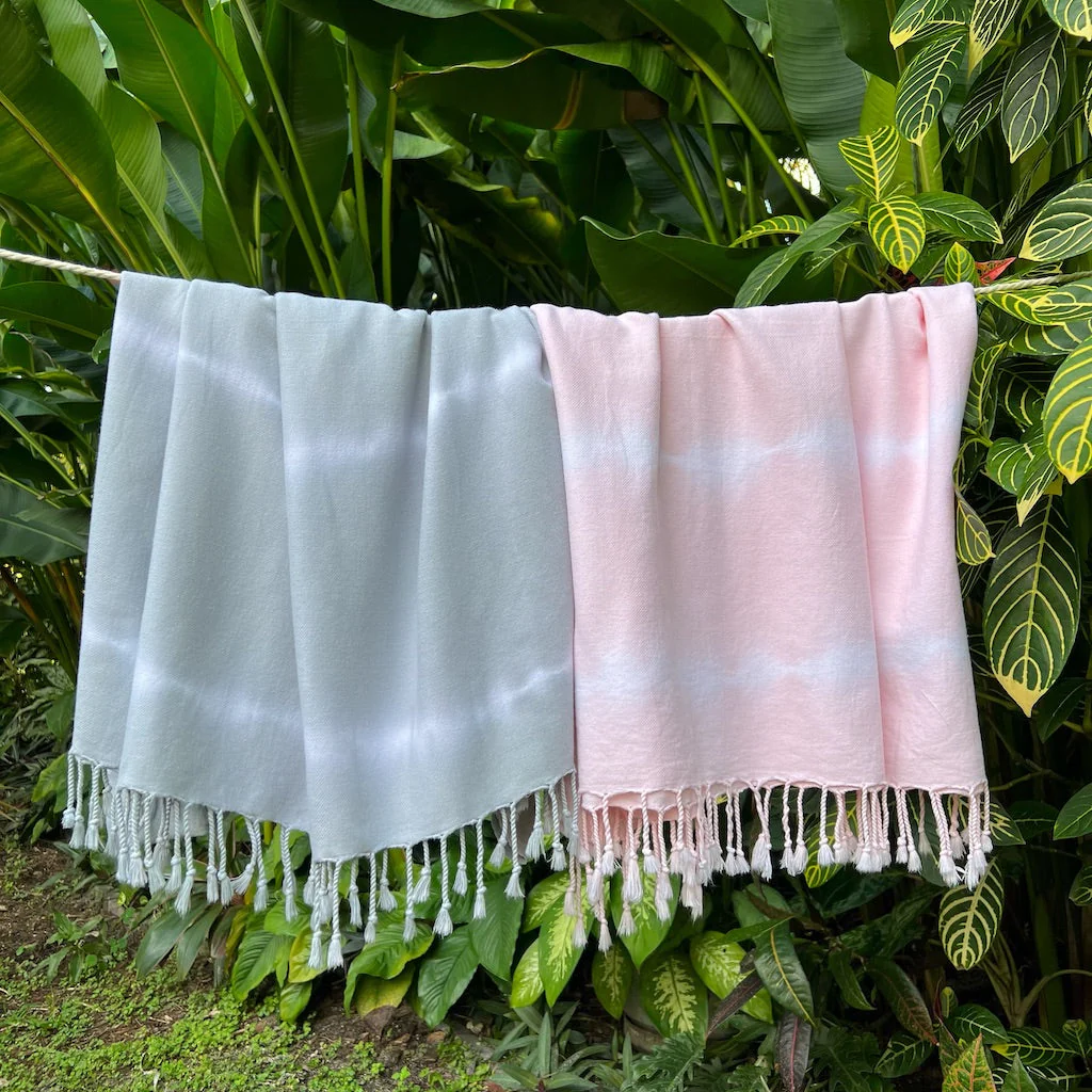 Gray Tie Dye Turkish Beach Towel - Image 2