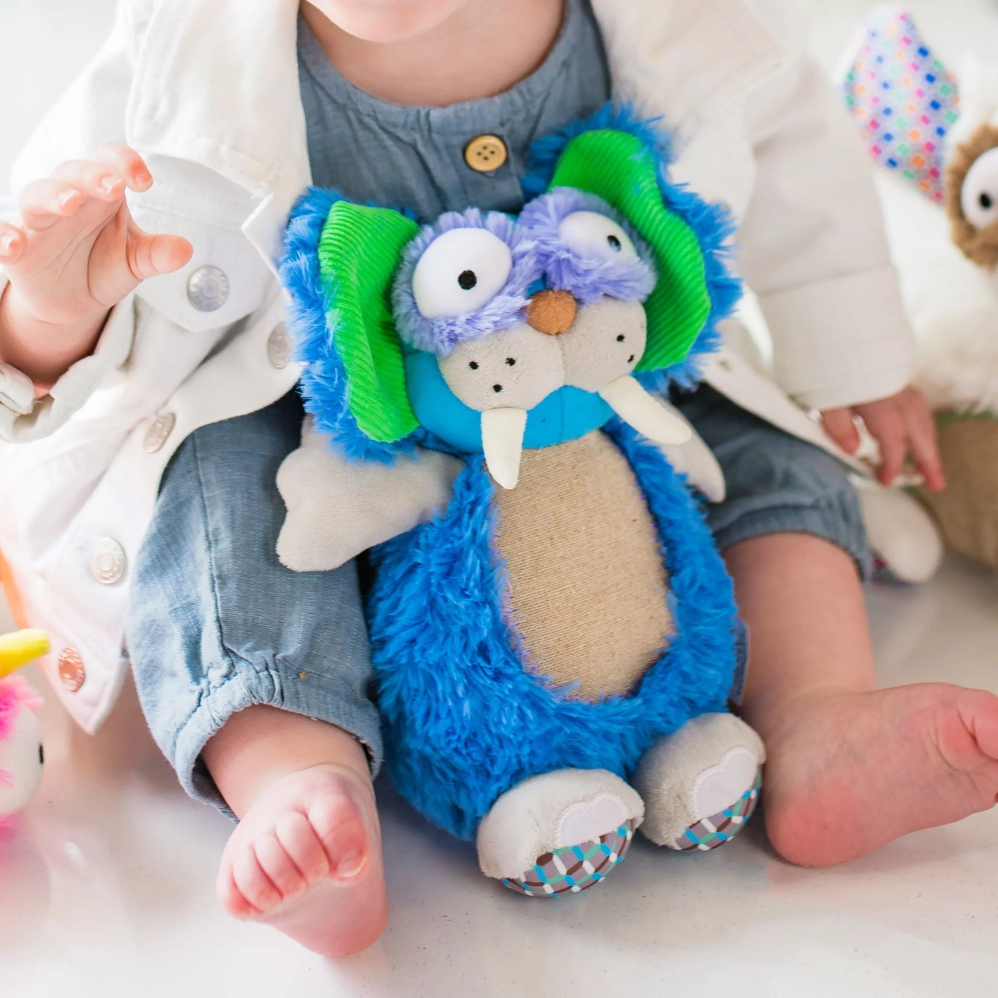 Gus Inklings Plush Toy and Board Book Gift Set - Image 8