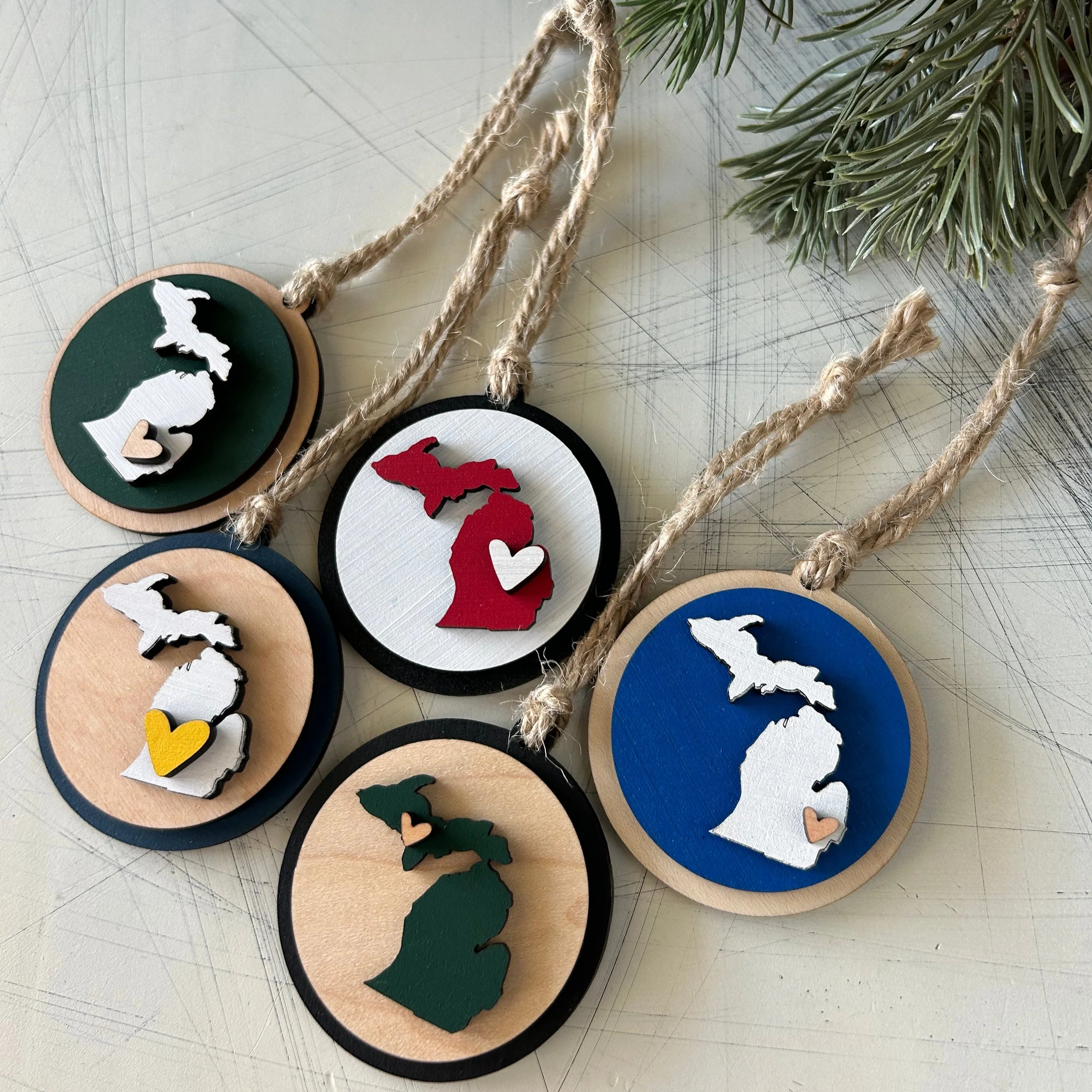 Handmade Michigan round ornament with heart - customizable! - Image 2