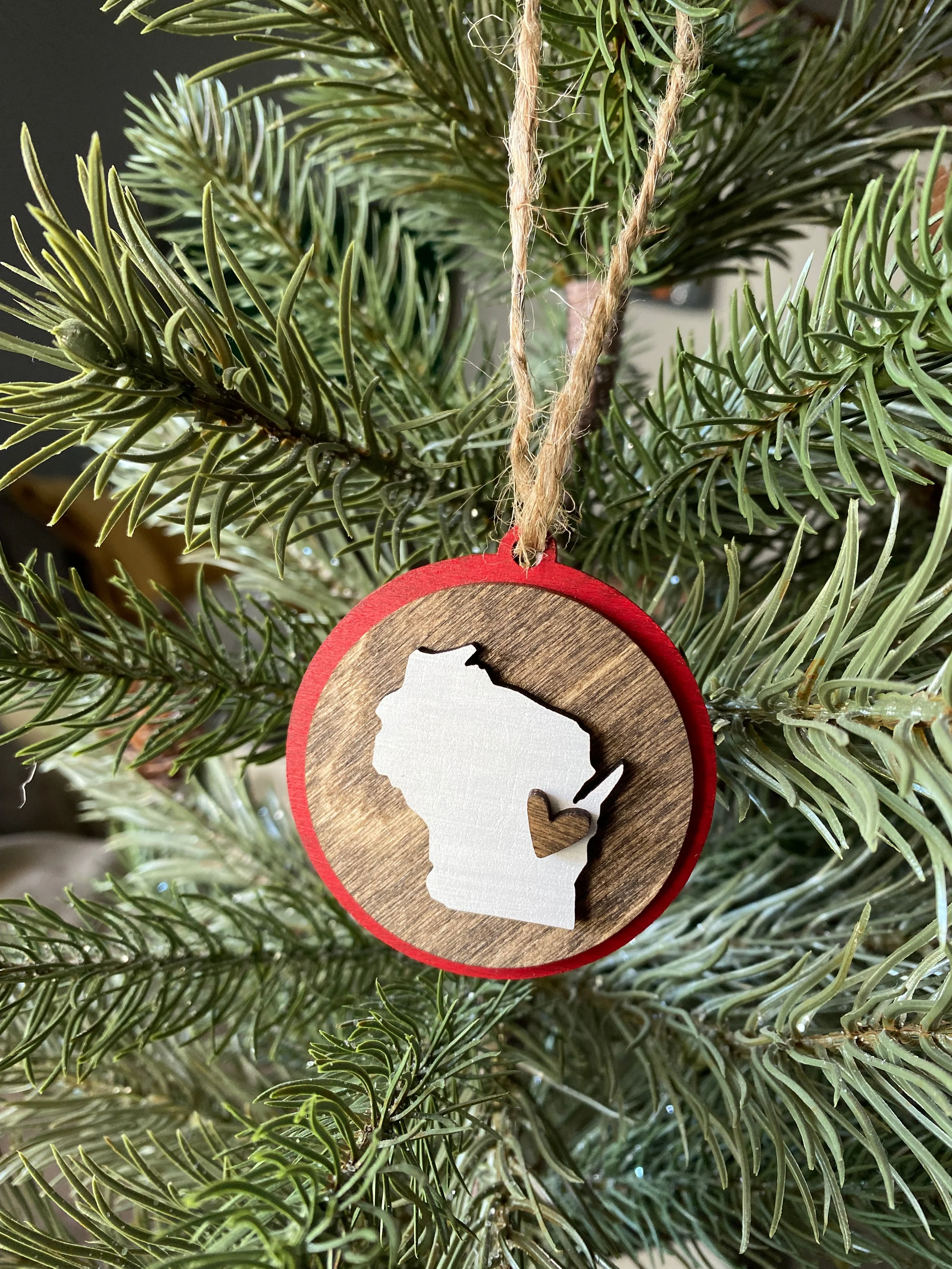 Handmade Wisconsin round ornament with heart - customizable! - Image 5