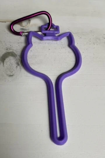 Hands free poop holder/waste bag holder dog head shape - Image 7