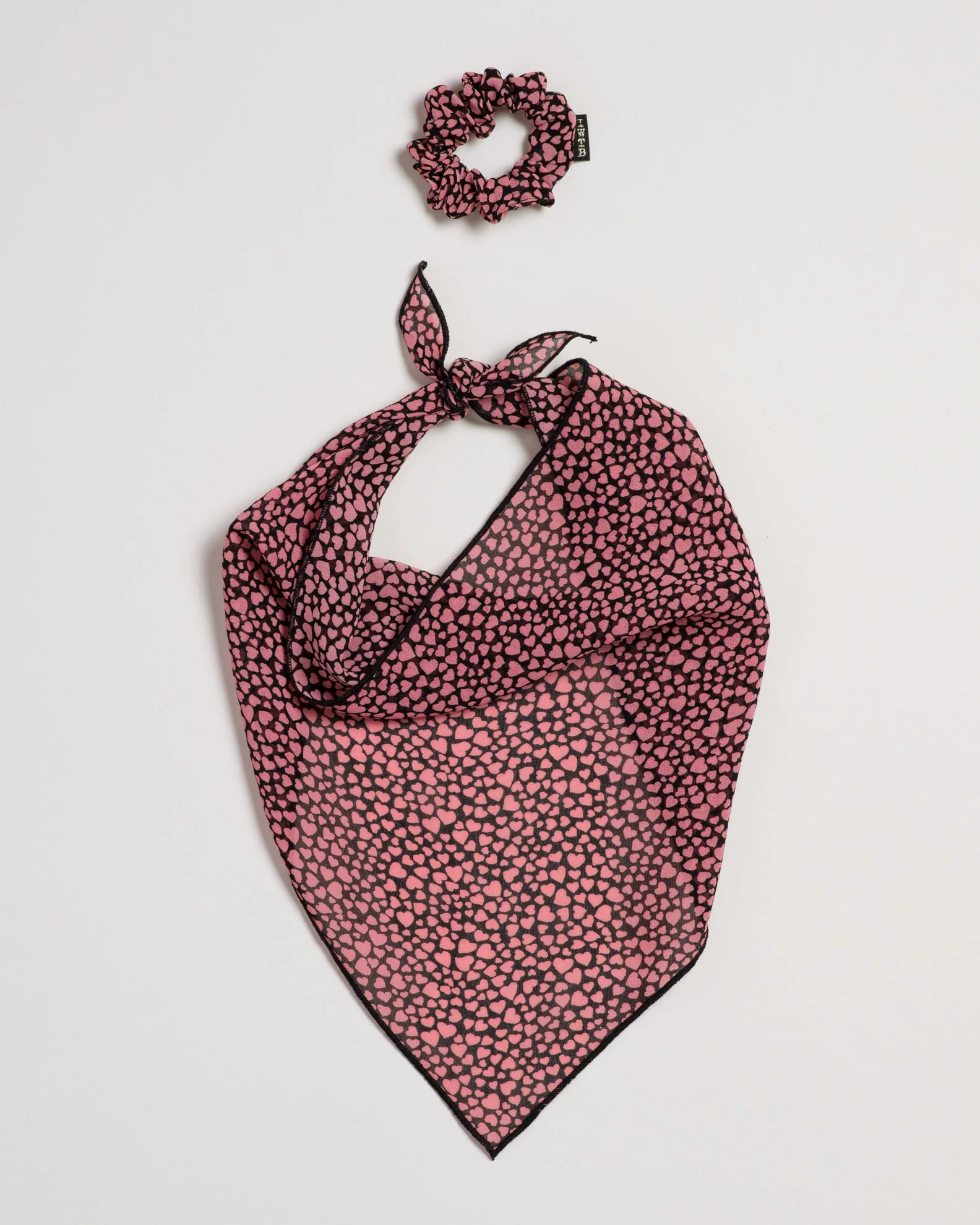 Heartbreaker - Convertible Scrunchie Tie - Image 2