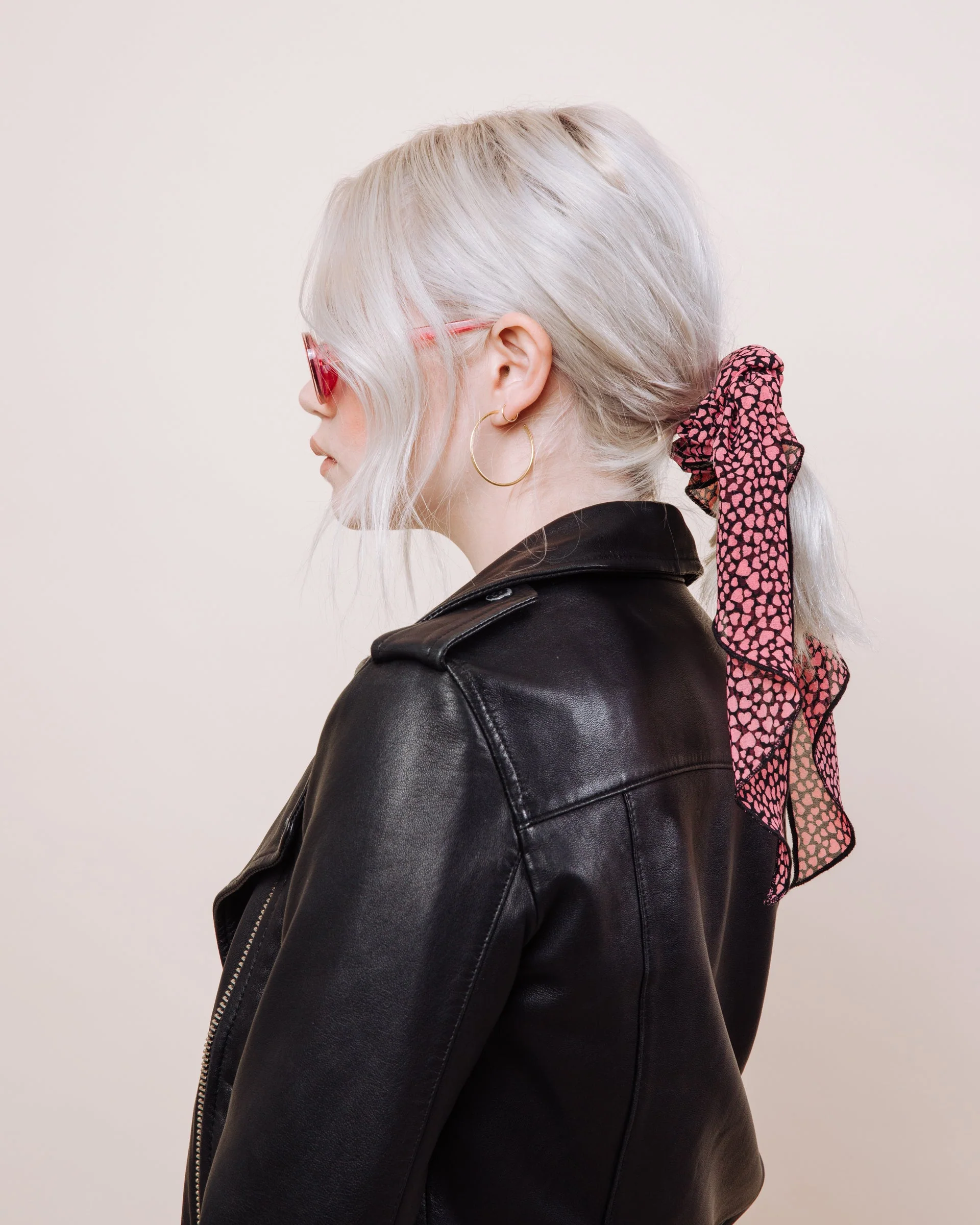Heartbreaker - Convertible Scrunchie Tie - Image 7