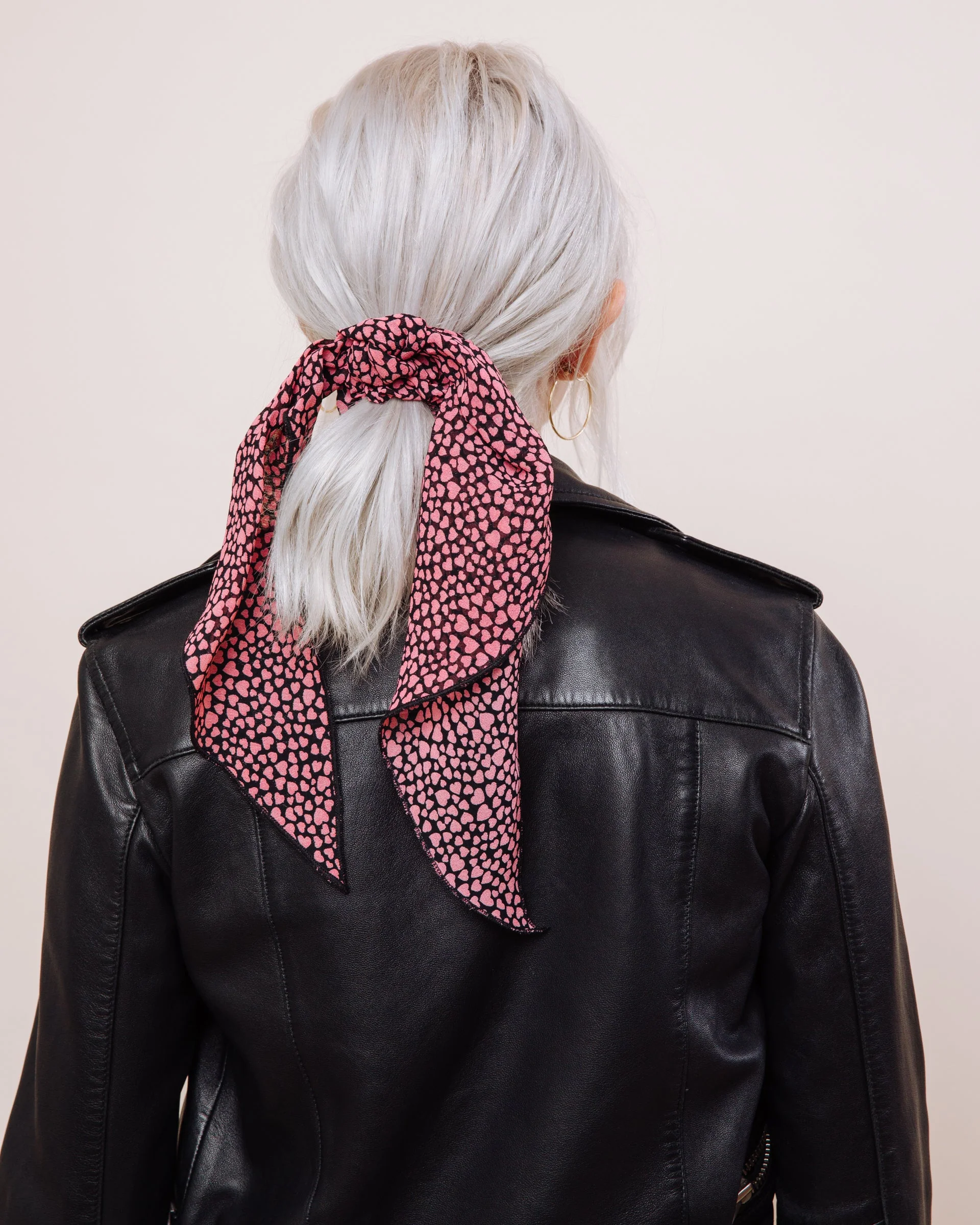 Heartbreaker - Convertible Scrunchie Tie - Image 9
