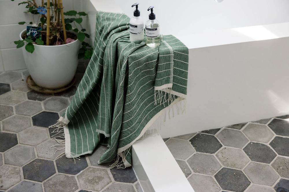 Jamma Handwoven Ethiopian Cotton Bath Towel - Image 4