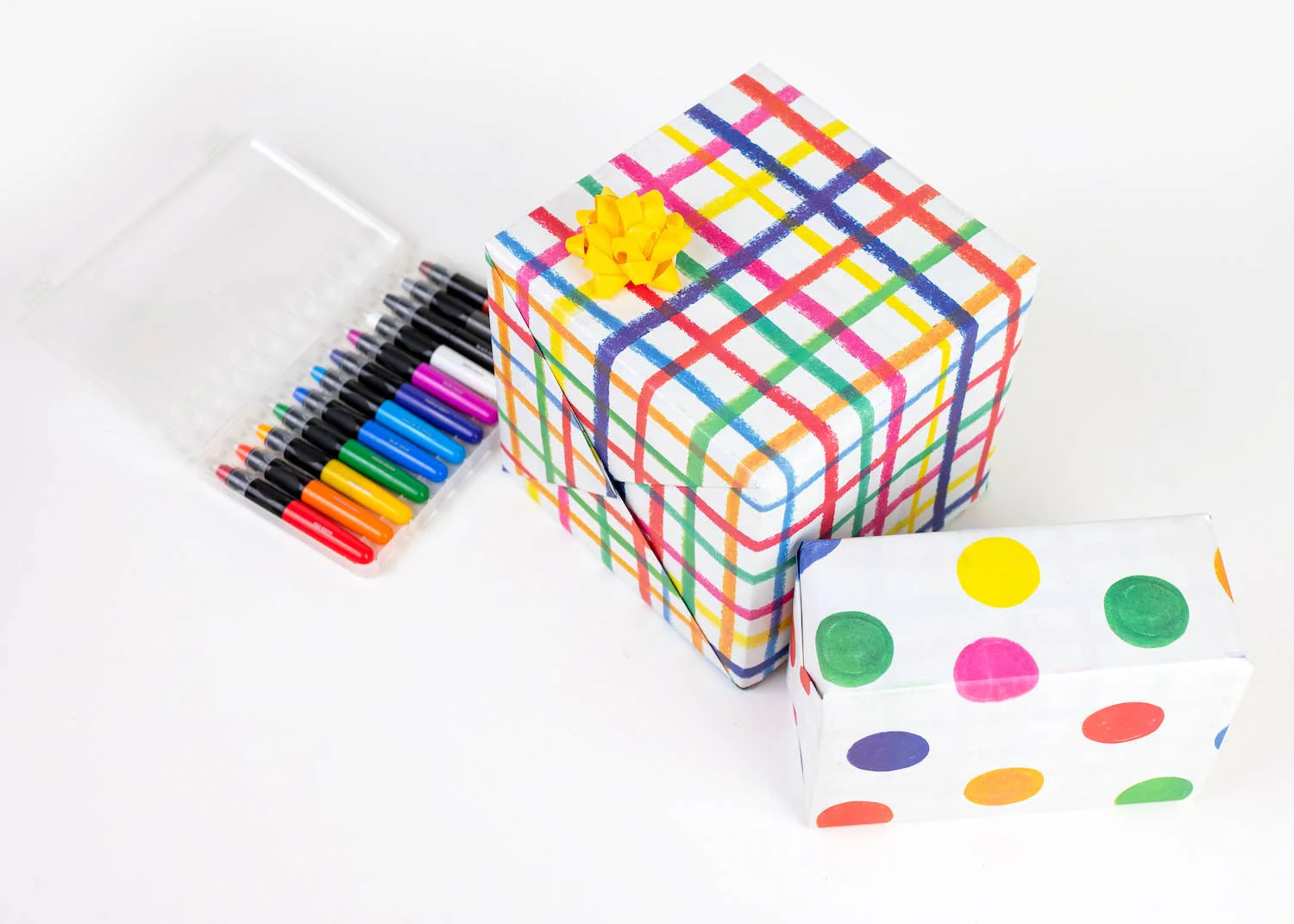 Jumbo Plaid/Dot • Double-Sided Eco Party Wrapping Paper - Image 4