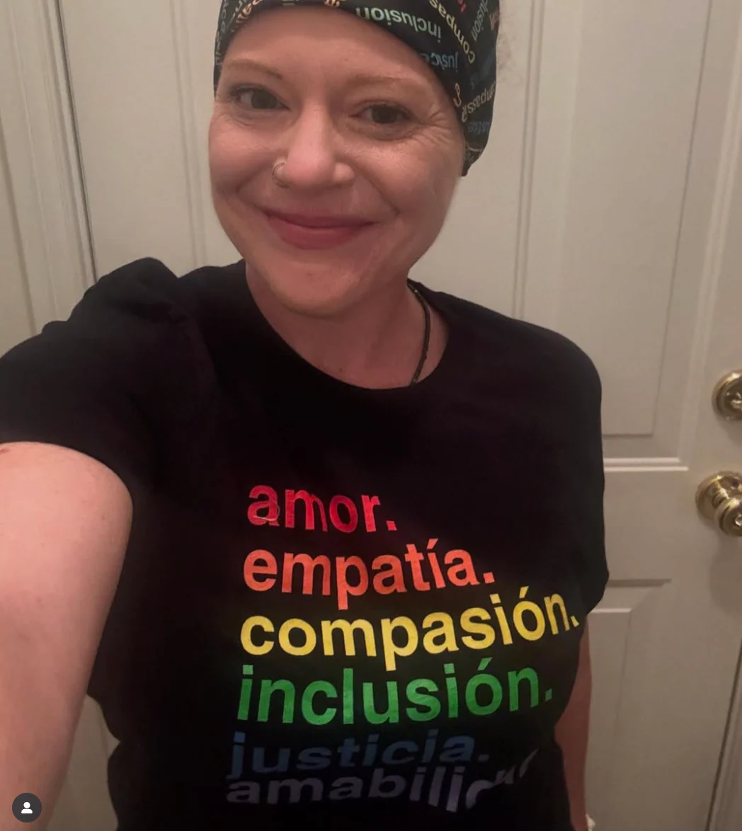 'Kindness Is' Pride en Español Classic Tee - Image 4