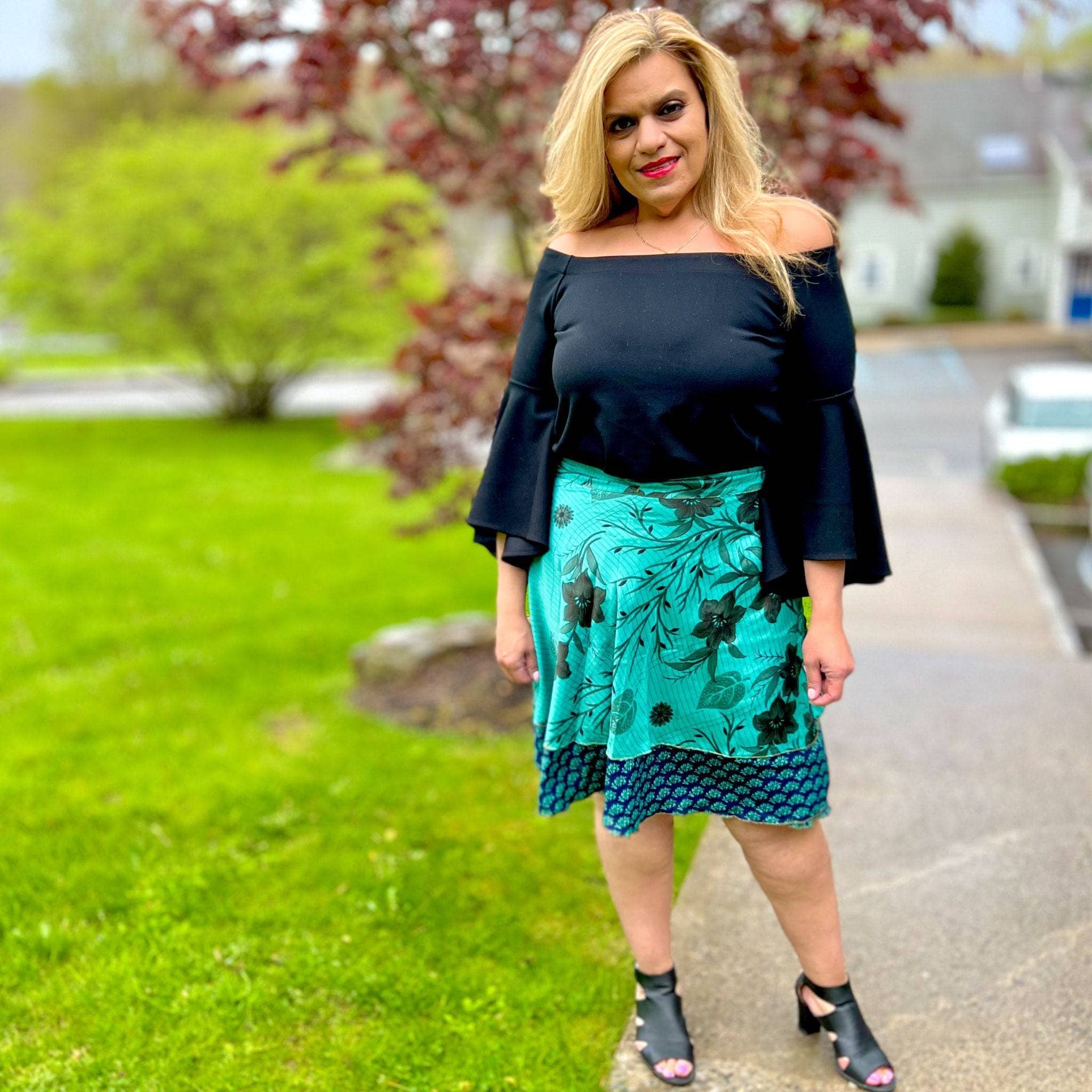 Knee-Length: "Mini" Sari Wrap Skirts - Image 17