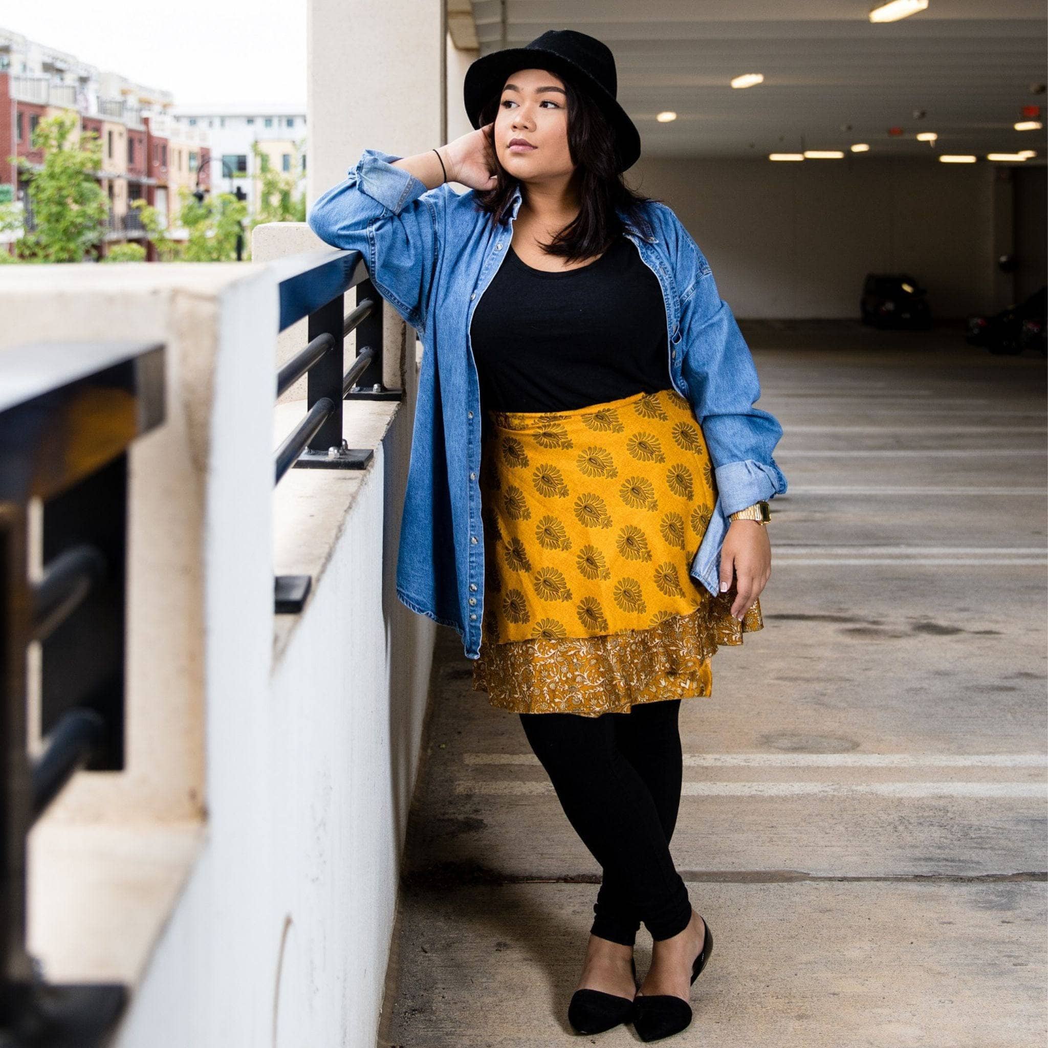 Knee-Length: "Mini" Sari Wrap Skirts - Image 8