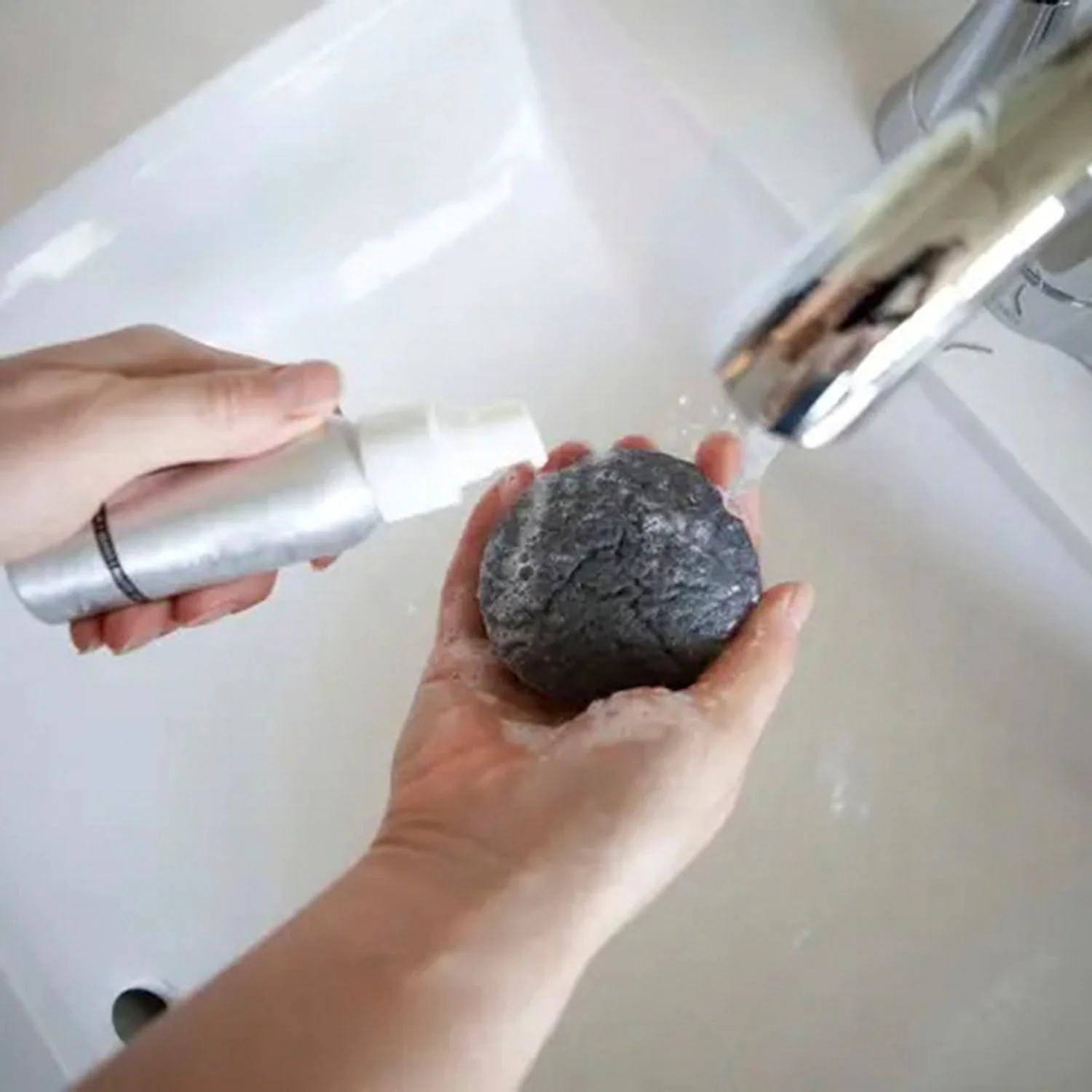 Konjac Facial Cleansing Sponge - Charcoal - Image 3