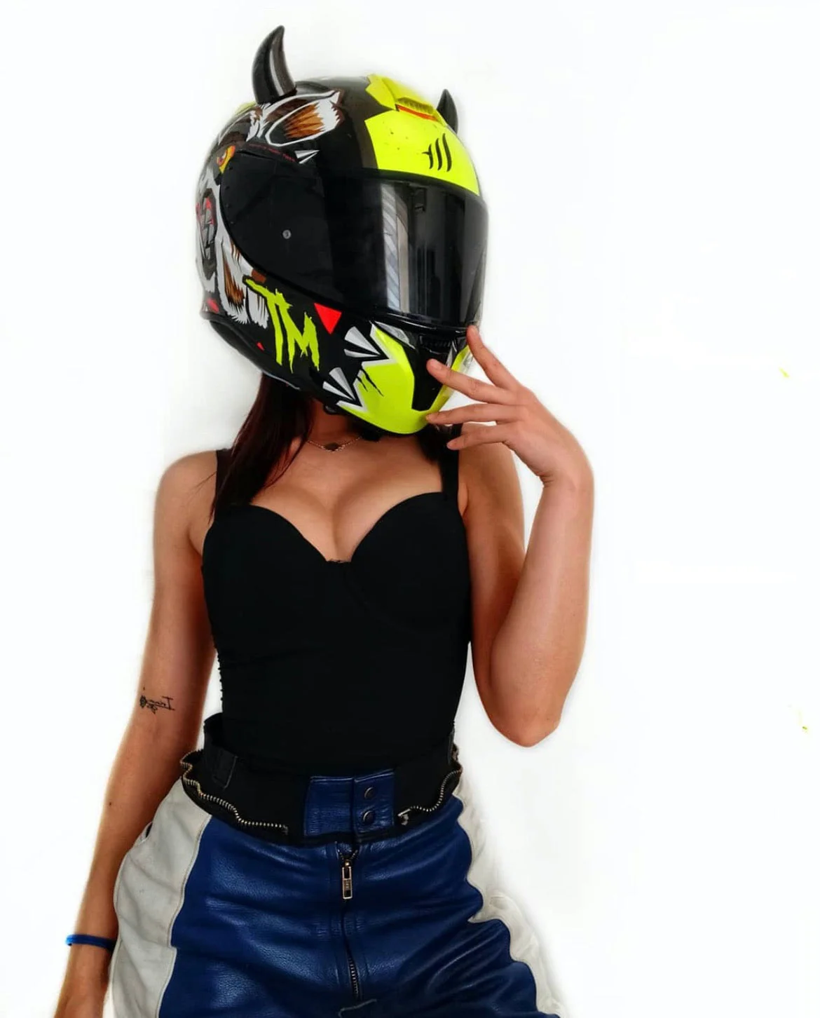 MagNeatOhz: Small Black Devil Horns for Helmet - Image 7