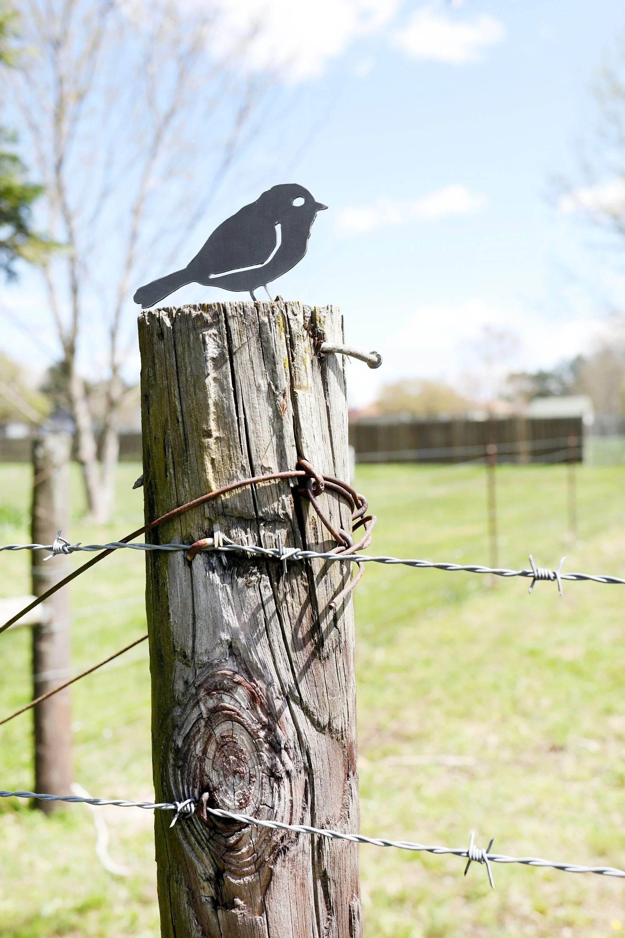 Metal Bird Statue - Chickadee - Image 5