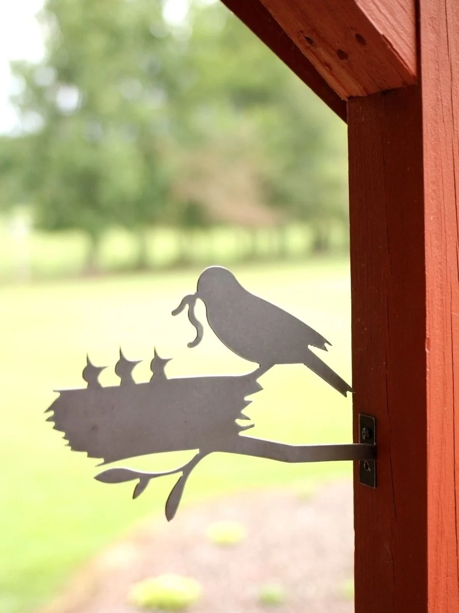 Metal Bird Statue - Mama and Baby Birds Statue - Image 5